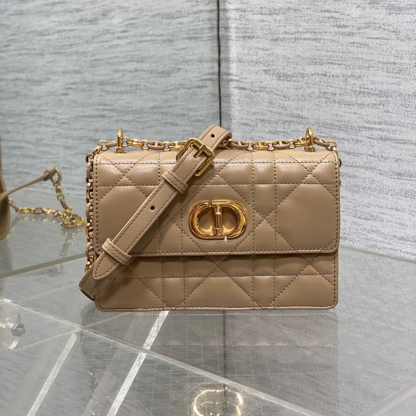 CD Miss Caro 17 Bag Biscuit Calfskin 226500 mysite