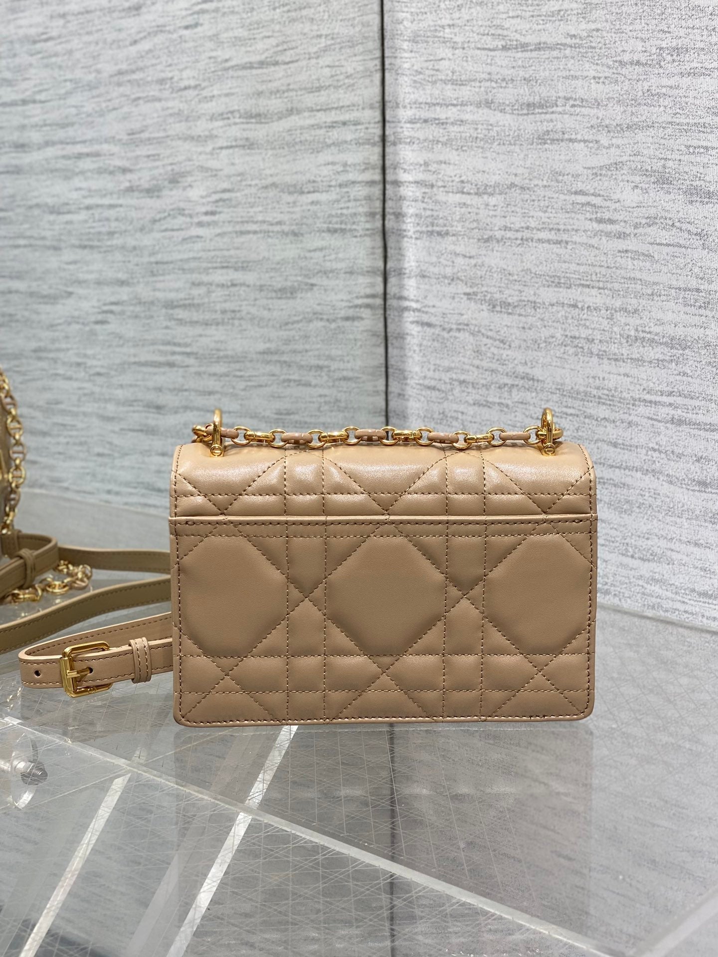 CD Miss Caro 17 Bag Biscuit Calfskin 226500 mysite