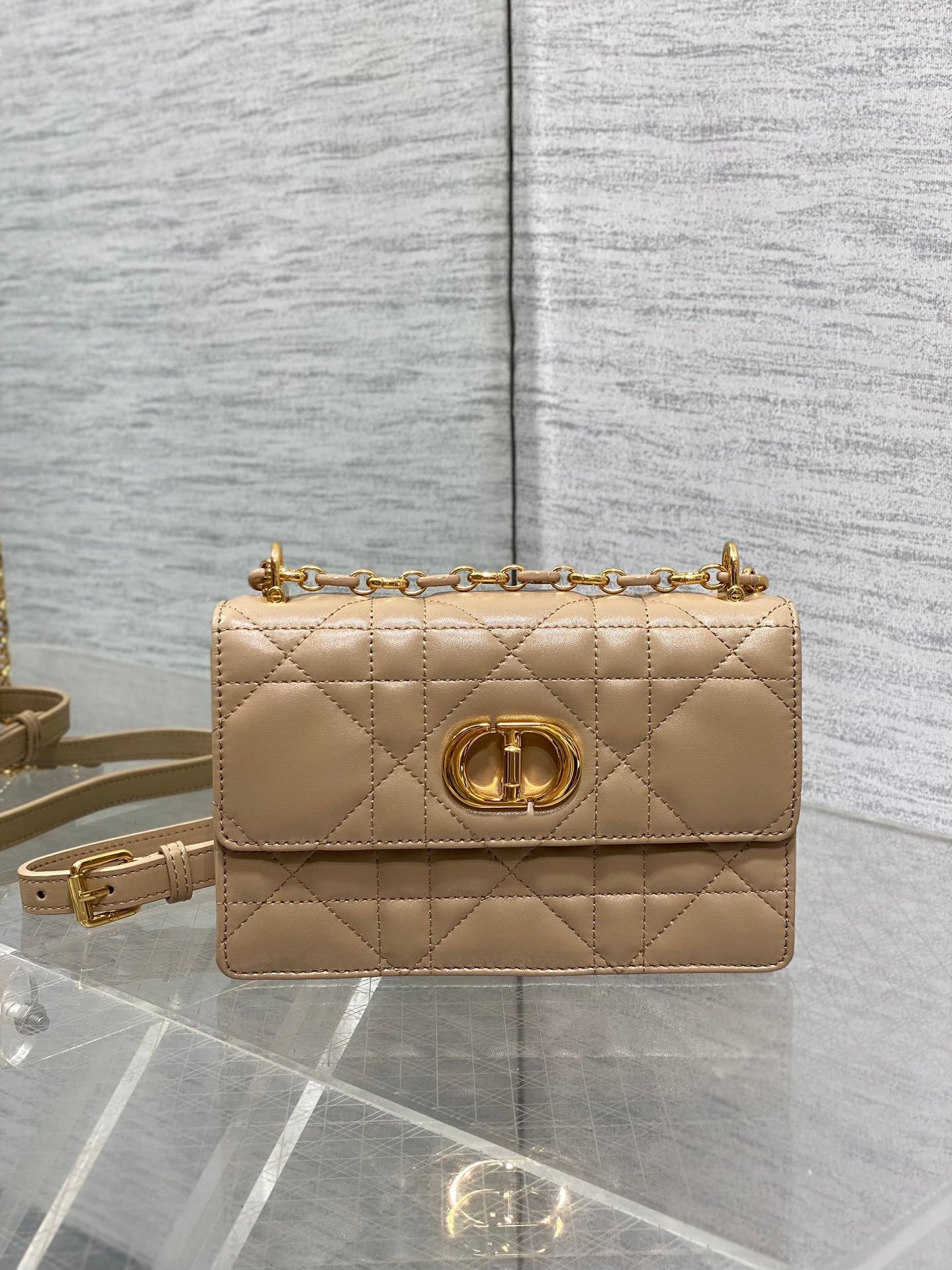 CD Miss Caro 17 Bag Biscuit Calfskin 226500 mysite