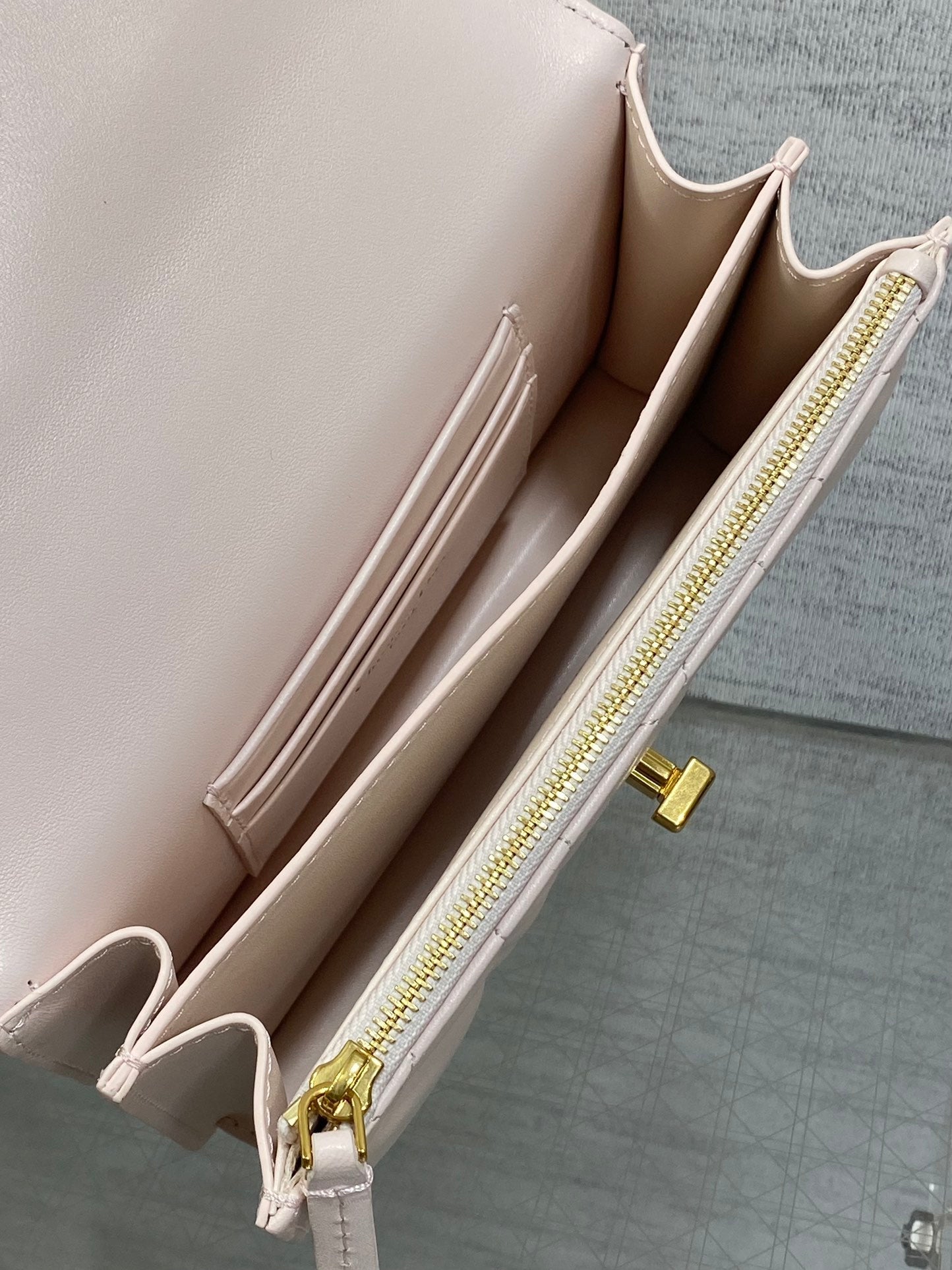 CD Miss Caro 17 Bag Light Pink Calfskin 246427 mysite