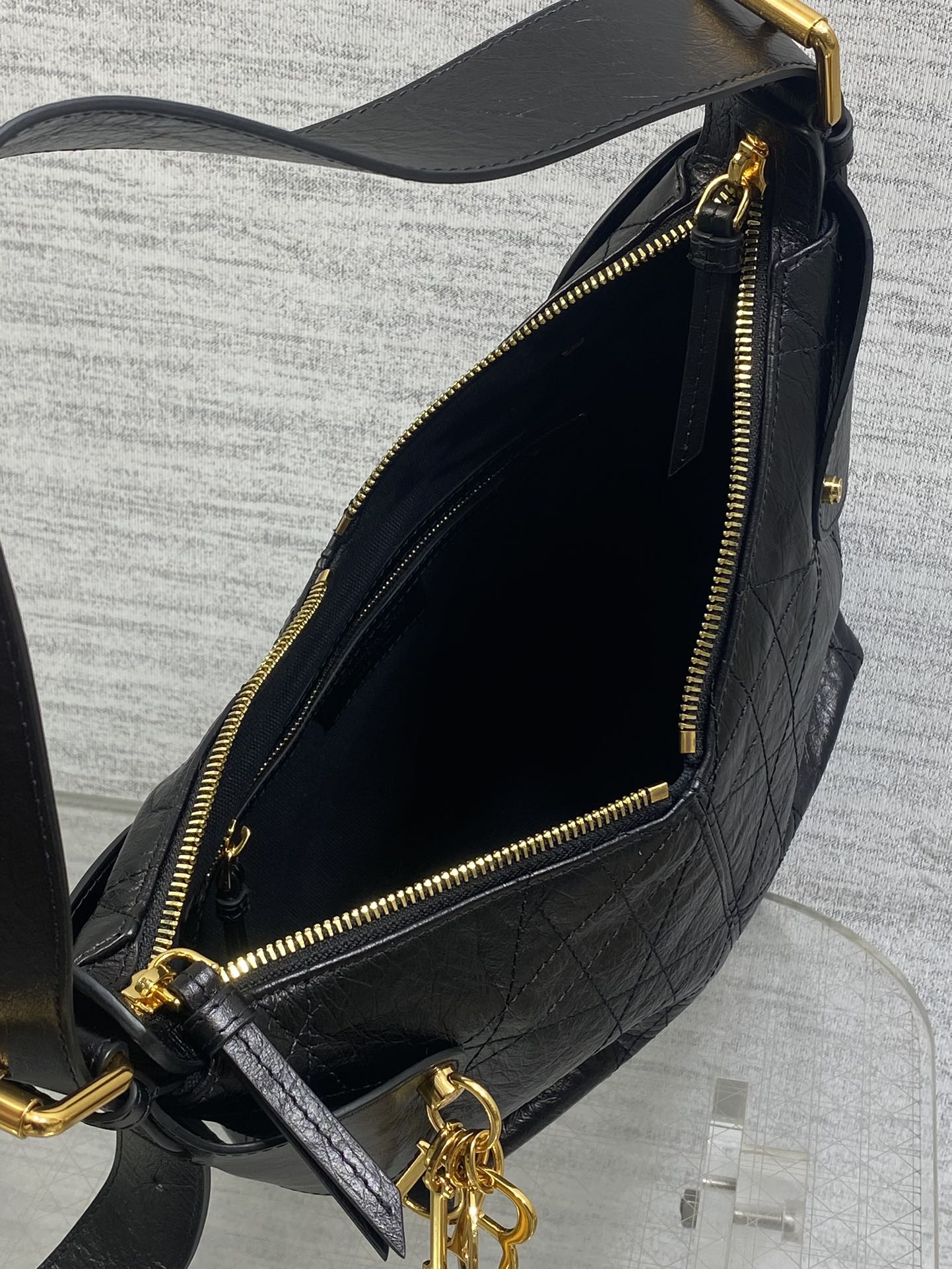 CD VOYAGE handbag 23 Black Crinkled Calfskin mysite