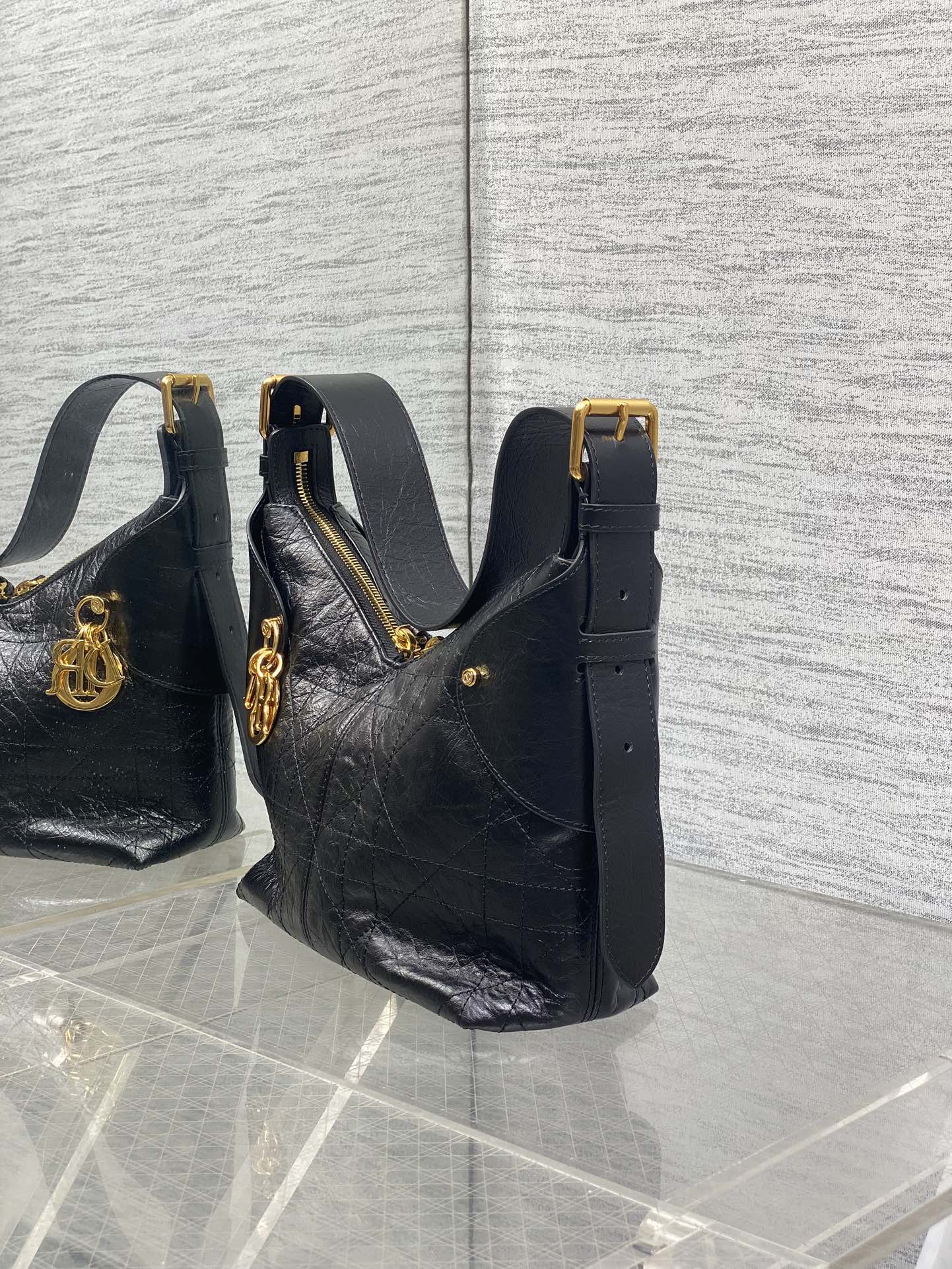 CD VOYAGE handbag 23 Black Crinkled Calfskin mysite