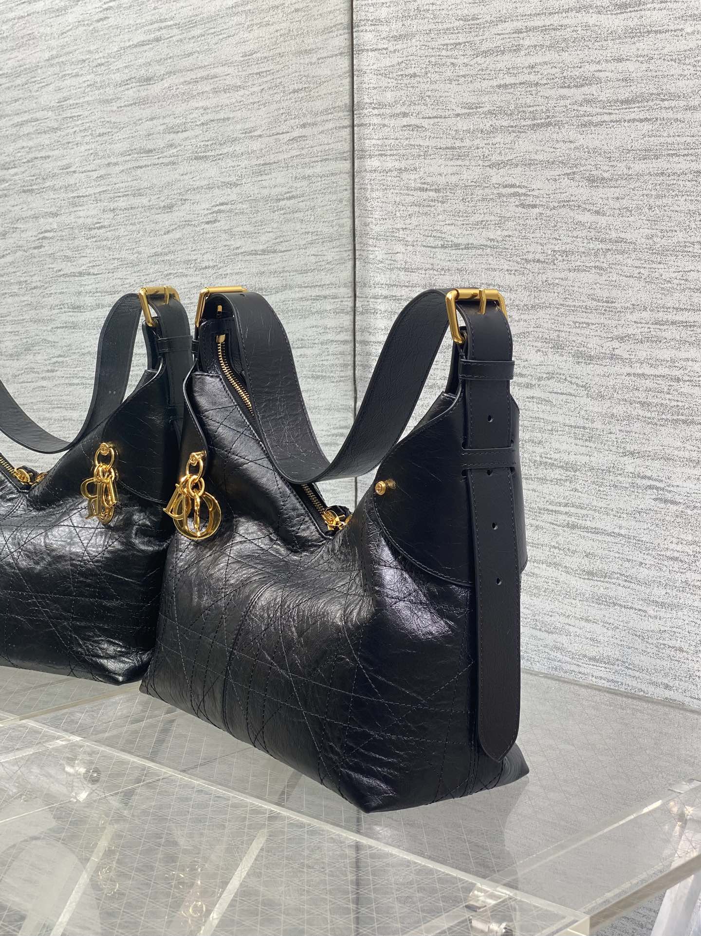 CD VOYAGE handbag 28 Black Crinkled Calfskin mysite