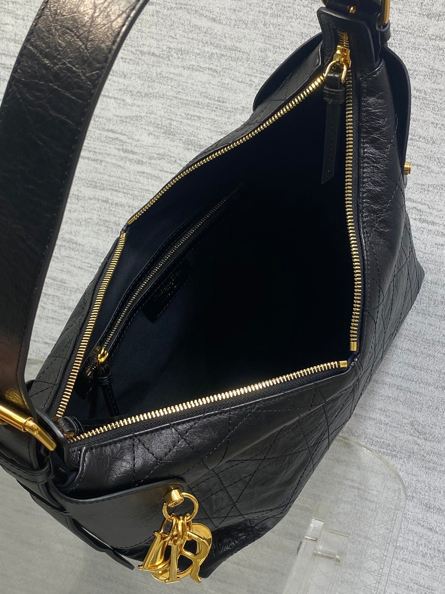 CD VOYAGE handbag 28 Black Crinkled Calfskin mysite