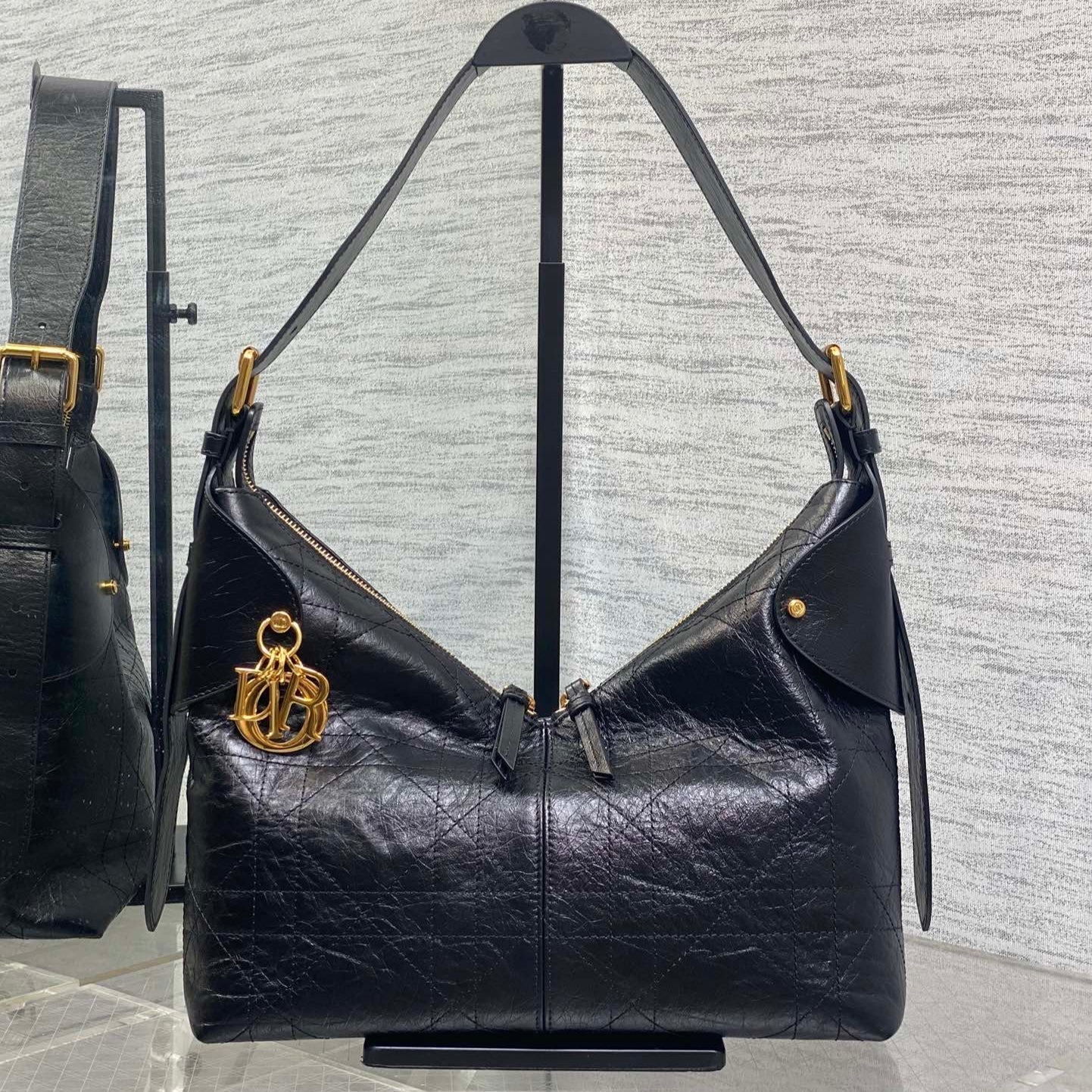 CD VOYAGE handbag 28 Black Crinkled Calfskin mysite