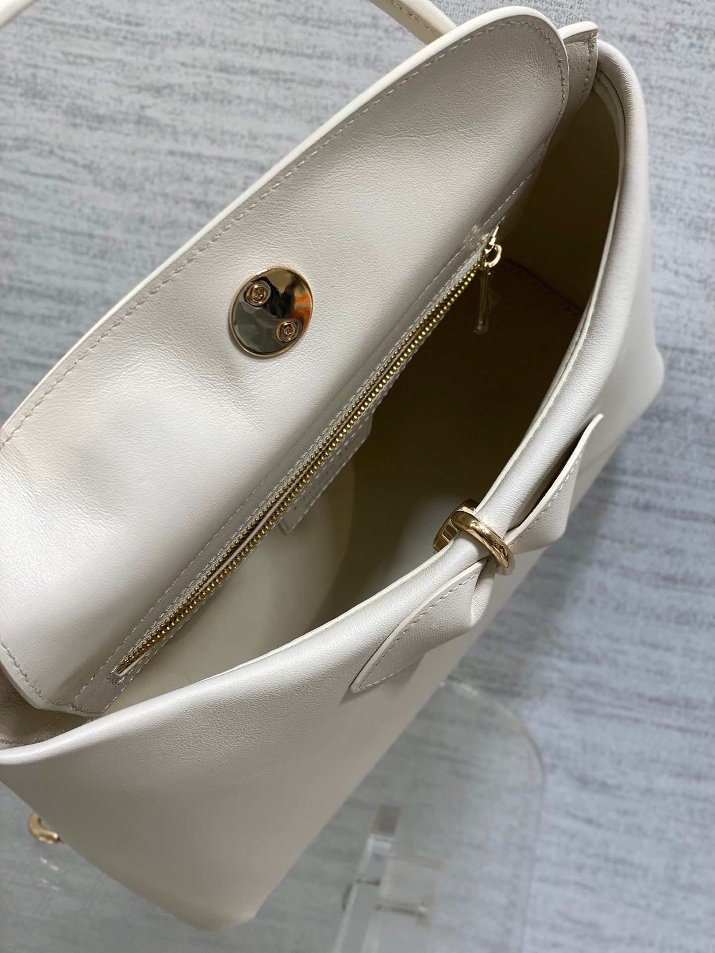 CD 26SS Bow-Adorned Bag White Calfskin 272515 mysite