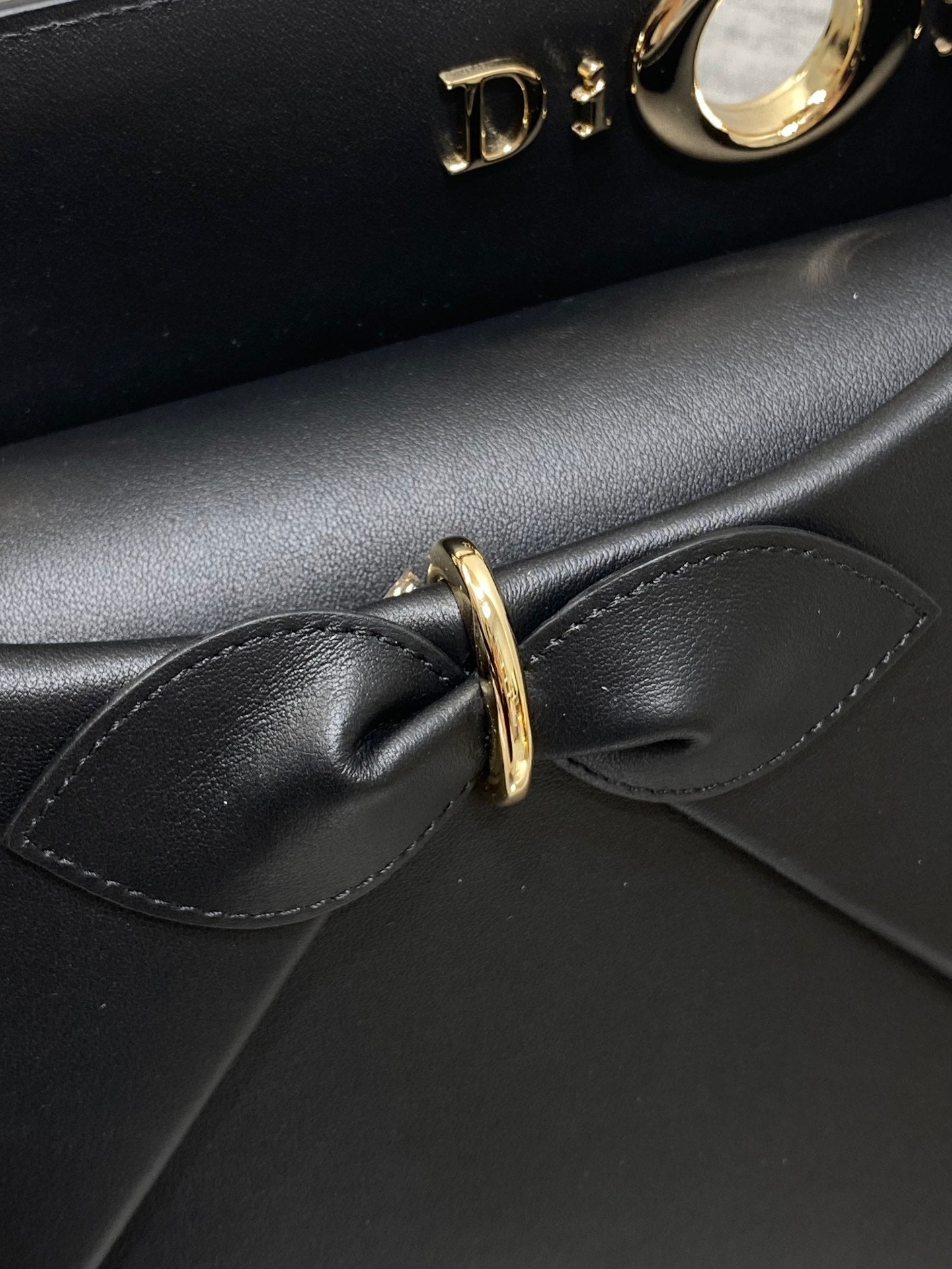 CD 26SS Bow-Adorned Bag Black Calfskin 272519 mysite