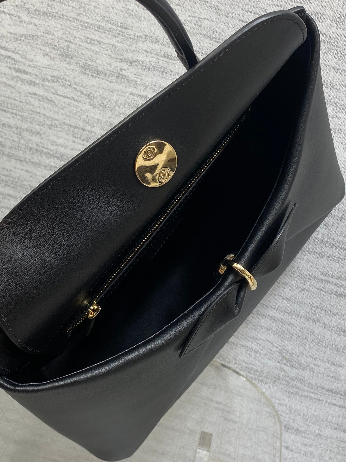 CD 26SS Bow-Adorned Bag Black Calfskin 272519 mysite