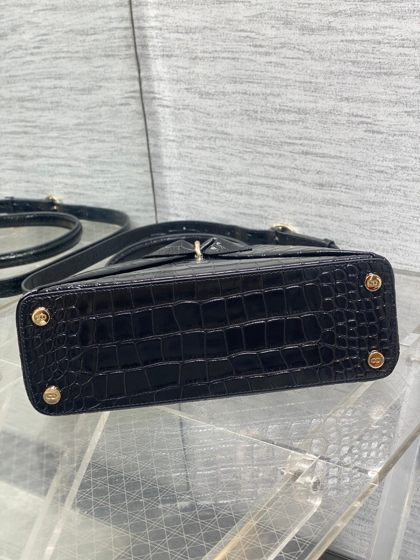 CD 26SS Bow-Adorned Bag Black Glossy Crocodile Pattern Embossed Calfskin 272521 mysite