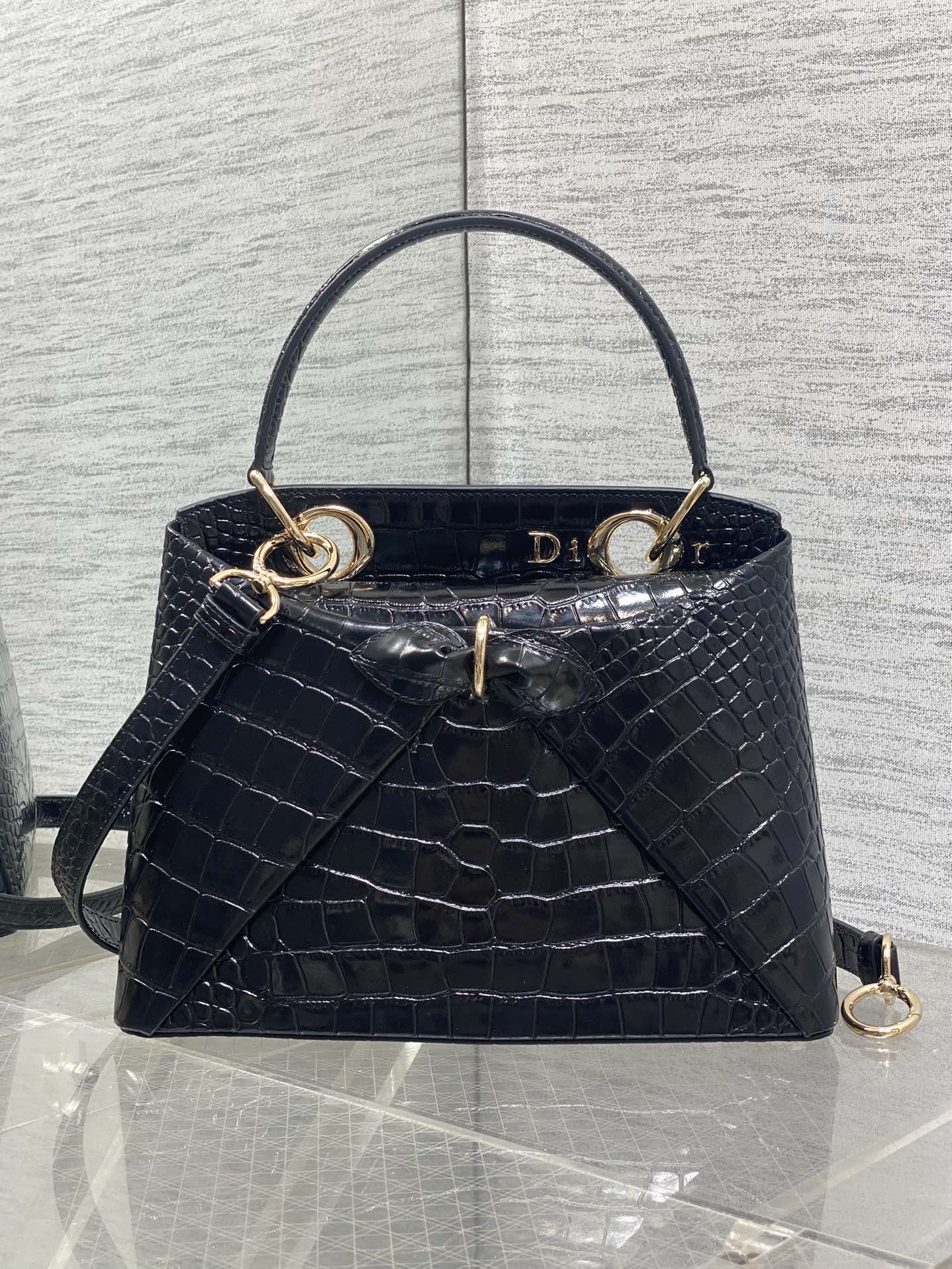 CD 26SS Bow-Adorned Bag Black Glossy Crocodile Pattern Embossed Calfskin 272521 mysite