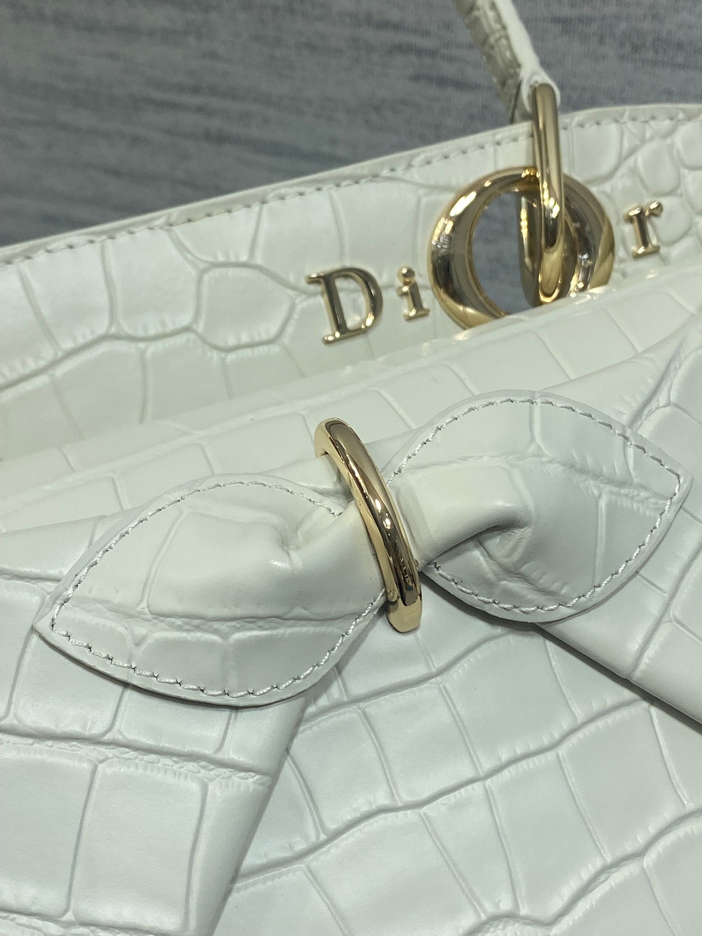 CD 26SS Bow-Adorned Bag White Glossy Crocodile Pattern Embossed Calfskin 272525 mysite