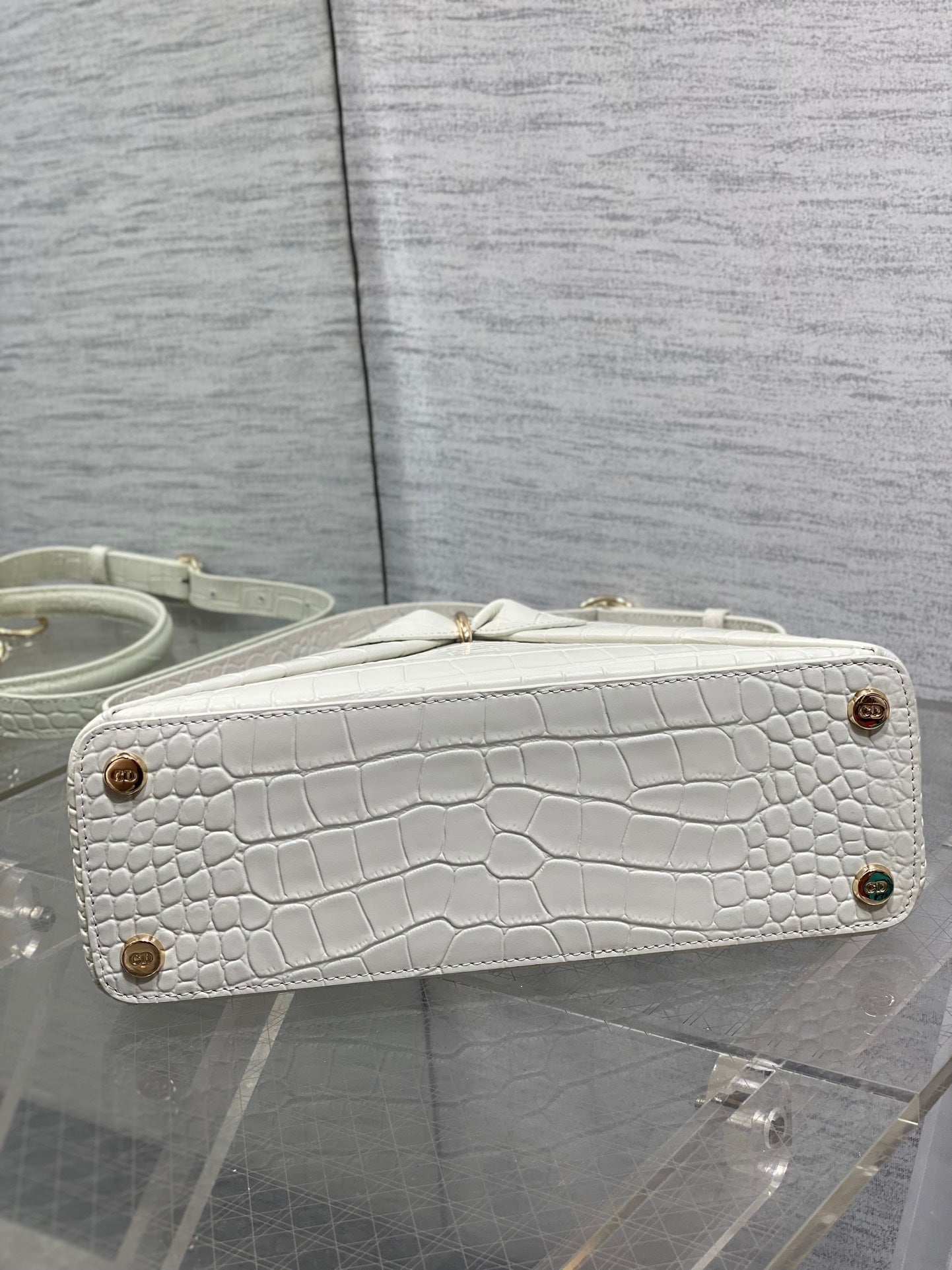 CD 26SS Bow-Adorned Bag White Glossy Crocodile Pattern Embossed Calfskin 272525 mysite