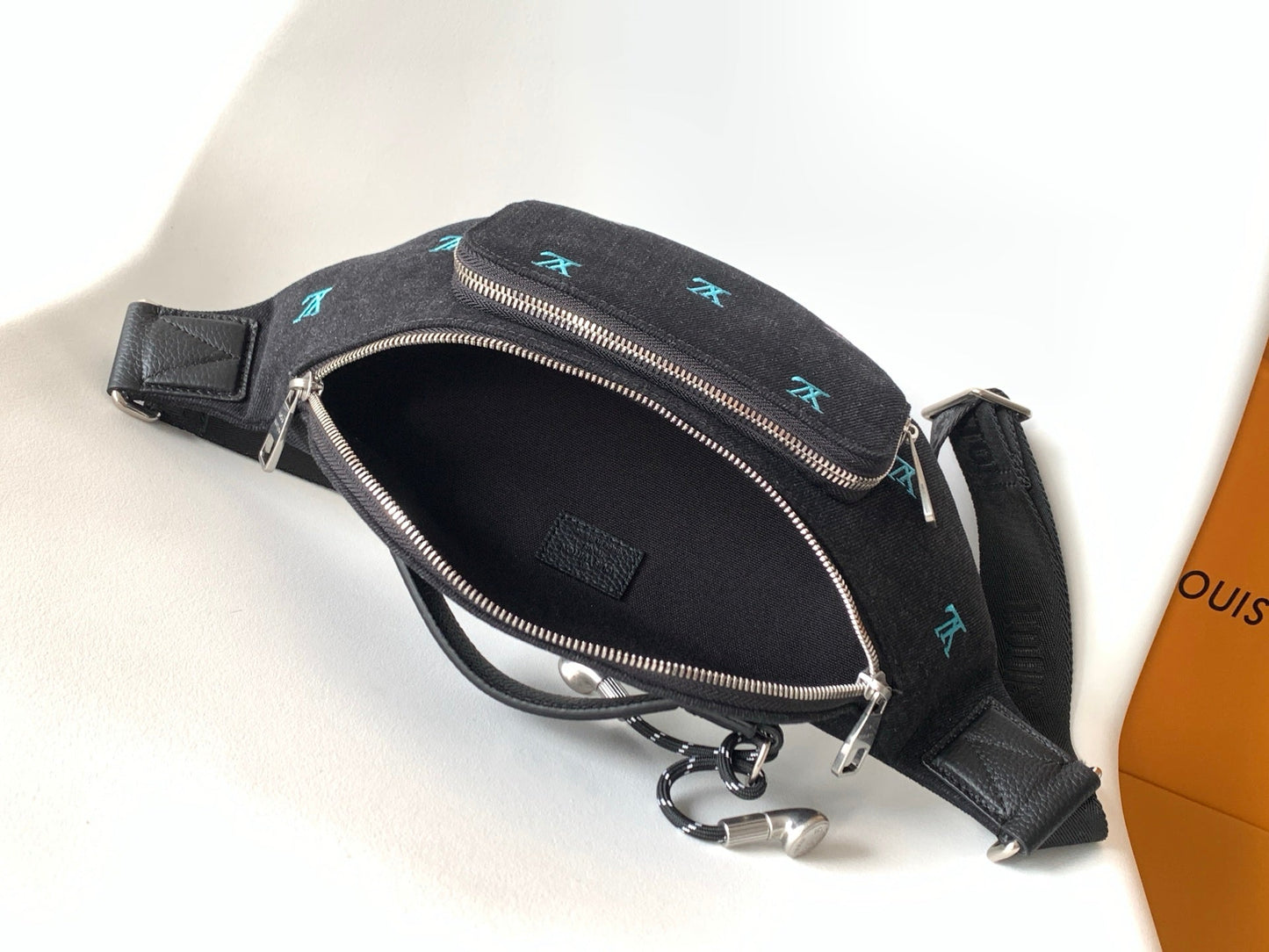 LV M13961 Rush Bumbag Black LV Blason Denim & Cowhide mysite