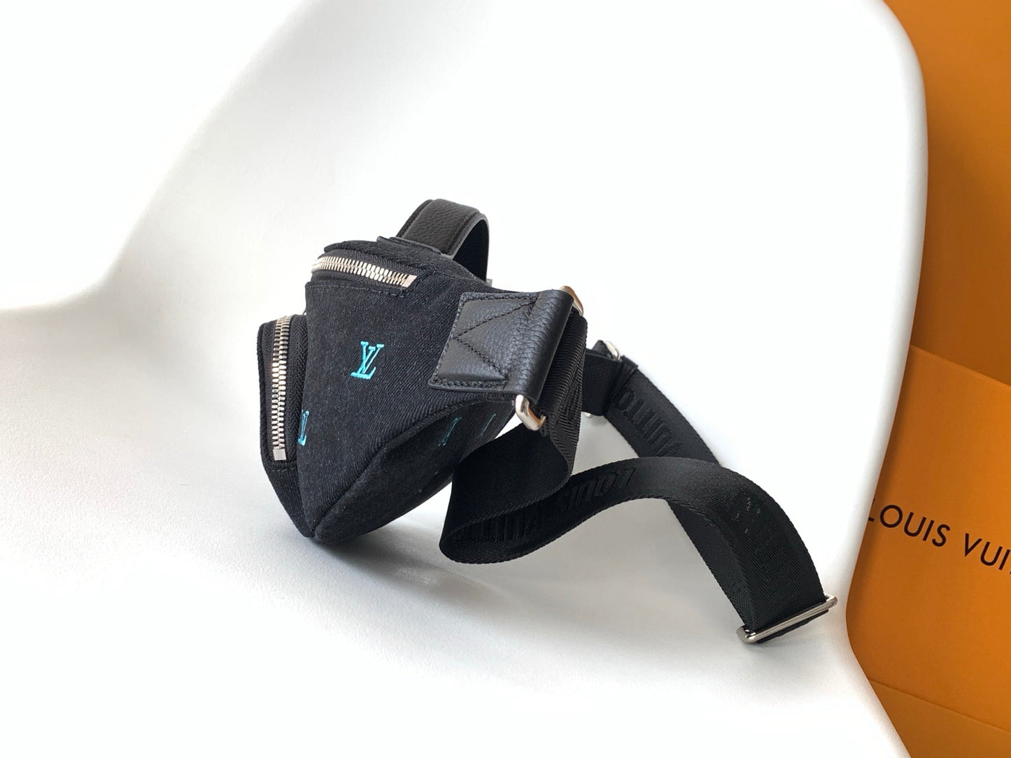 LV M13961 Rush Bumbag Black LV Blason Denim & Cowhide mysite