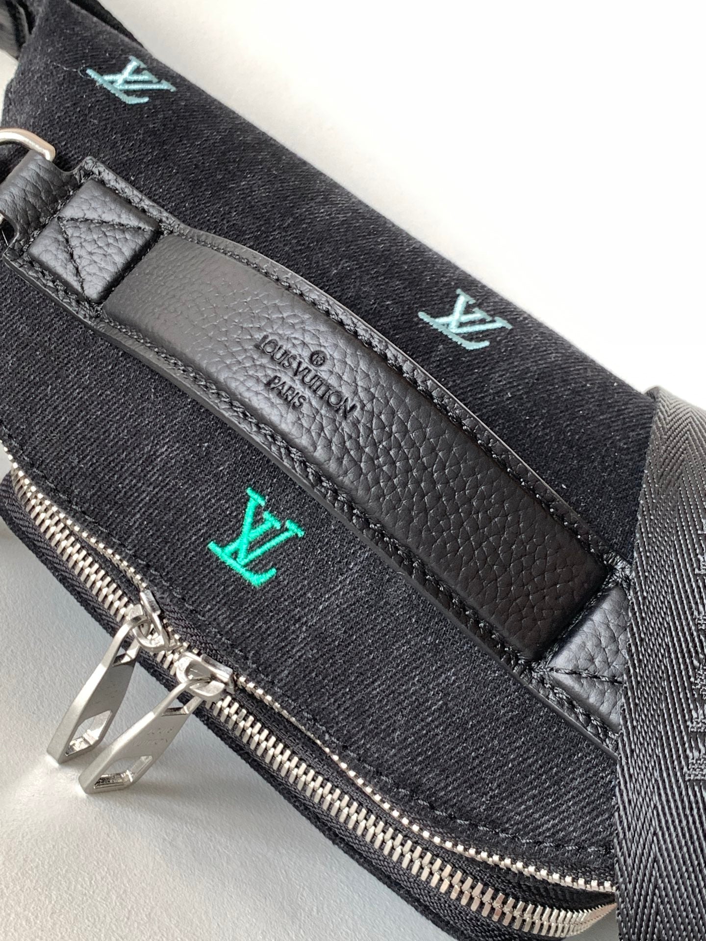 LV M13961 Rush Bumbag Black LV Blason Denim & Cowhide mysite