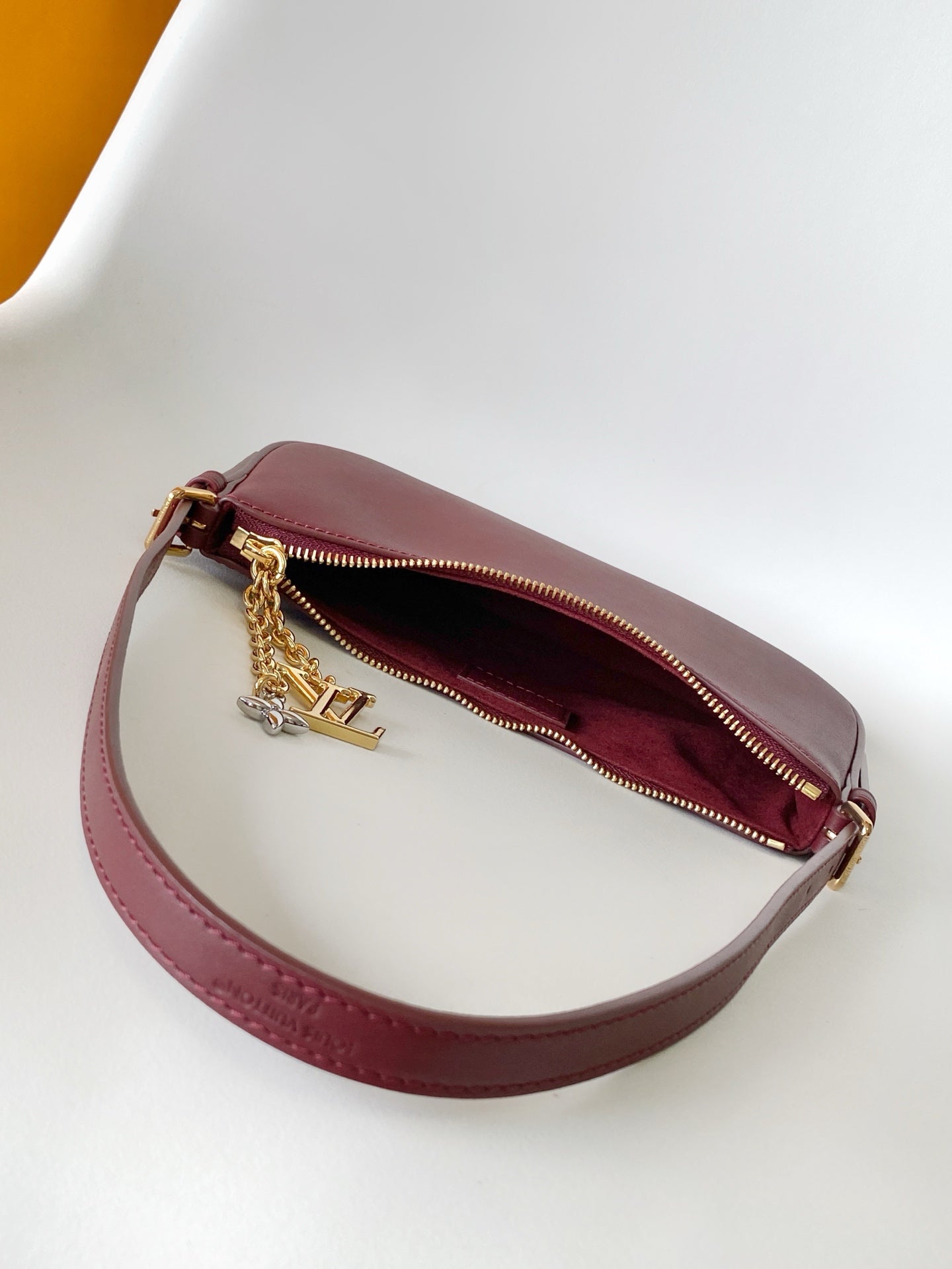 LV M25650 Pochette LV Bloom with Charm 23cm Red Calfskin GHW mysite