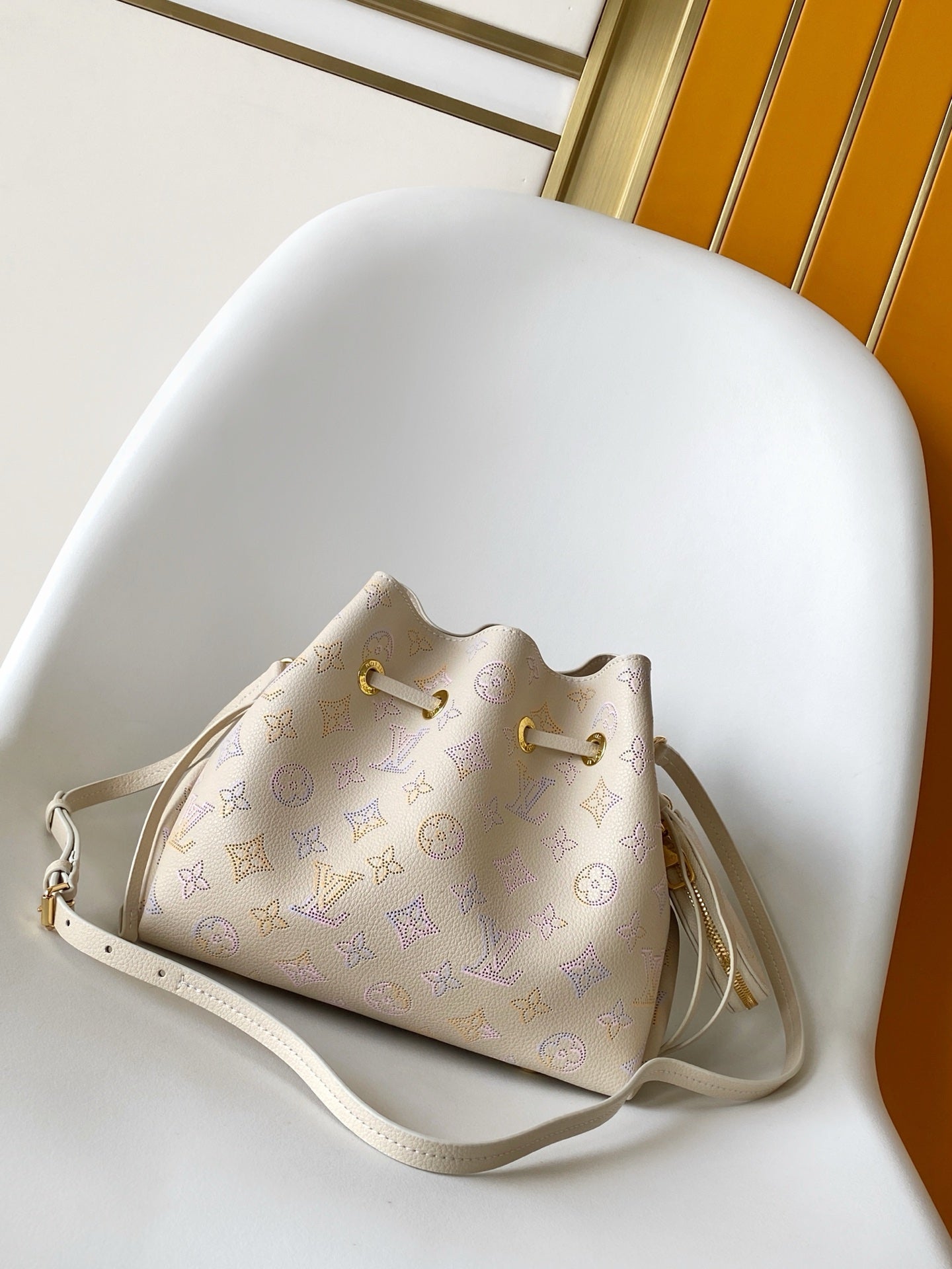 LV M15114 Bella Handbag 19cm Dream Cream Perforated Cowhide GHW mysite