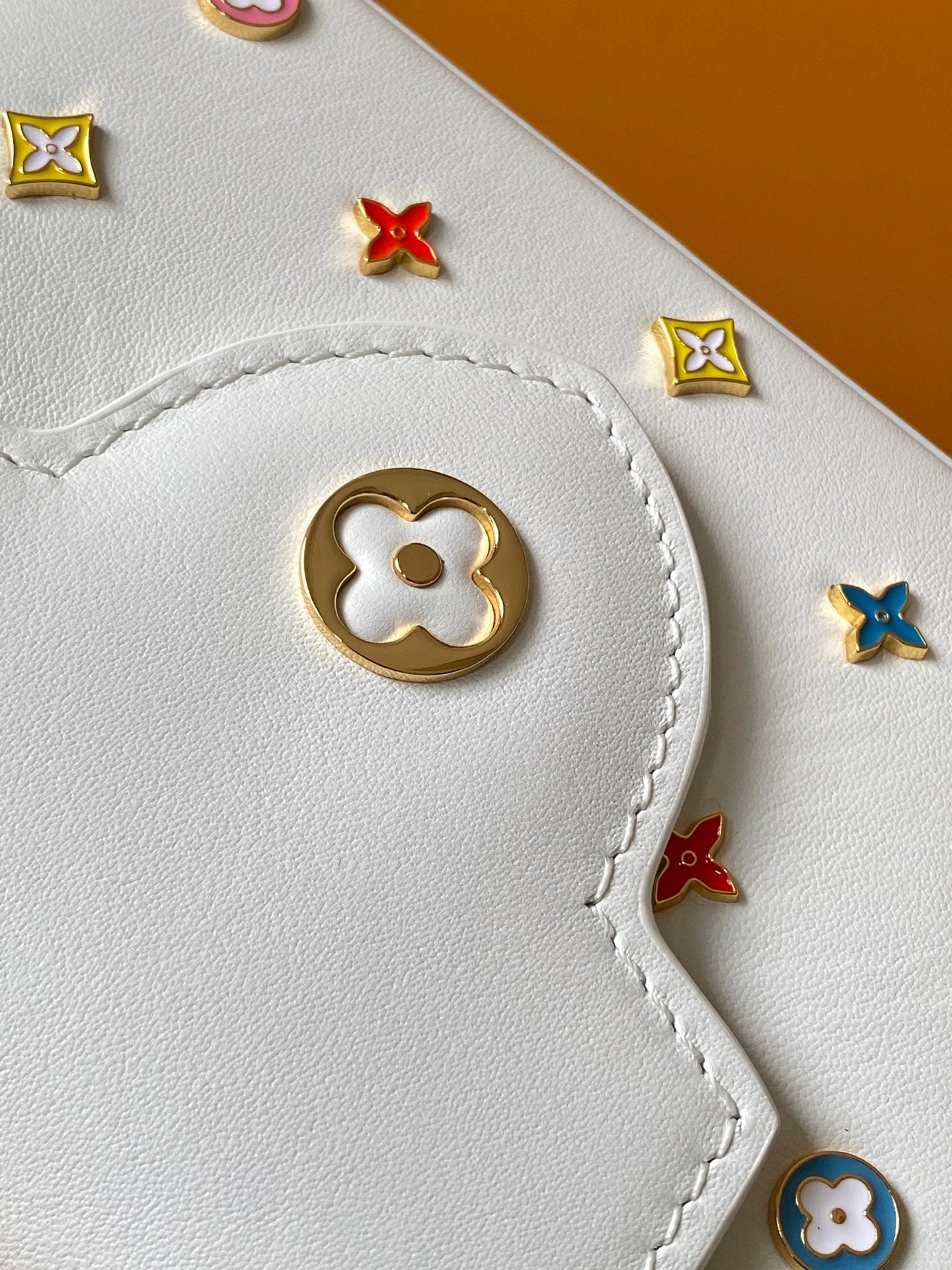 LV x TM Capucines Mini 21cm White Taurillon Cowhide & Metallic Studs GHW mysite