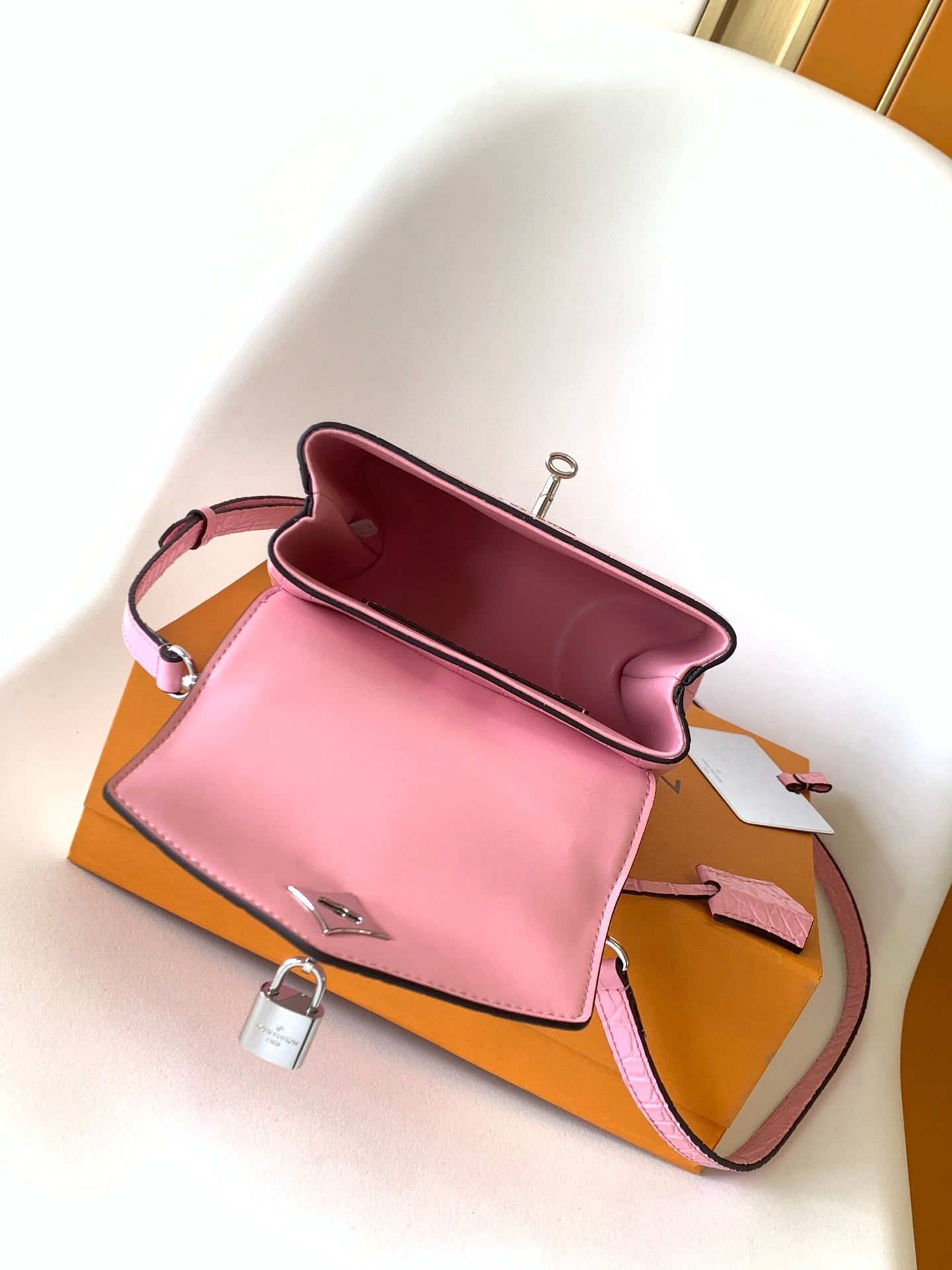 LV 25s Rose Des Vents Handbag 19cm Pink Crocodile Metal HW mysite