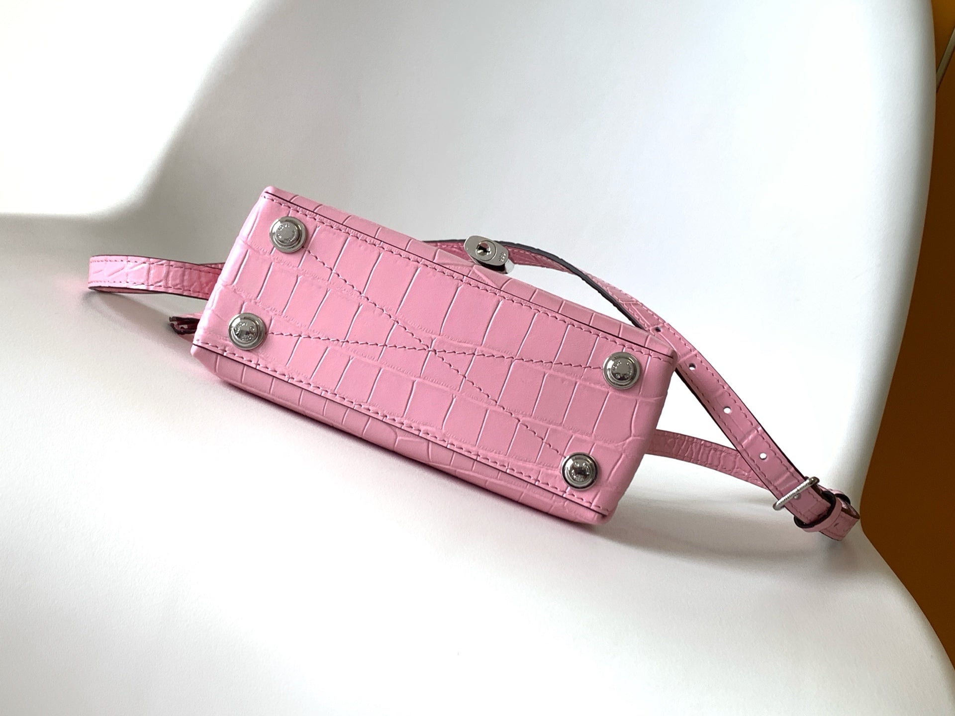 LV 25s Rose Des Vents Handbag 19cm Pink Crocodile Metal HW mysite