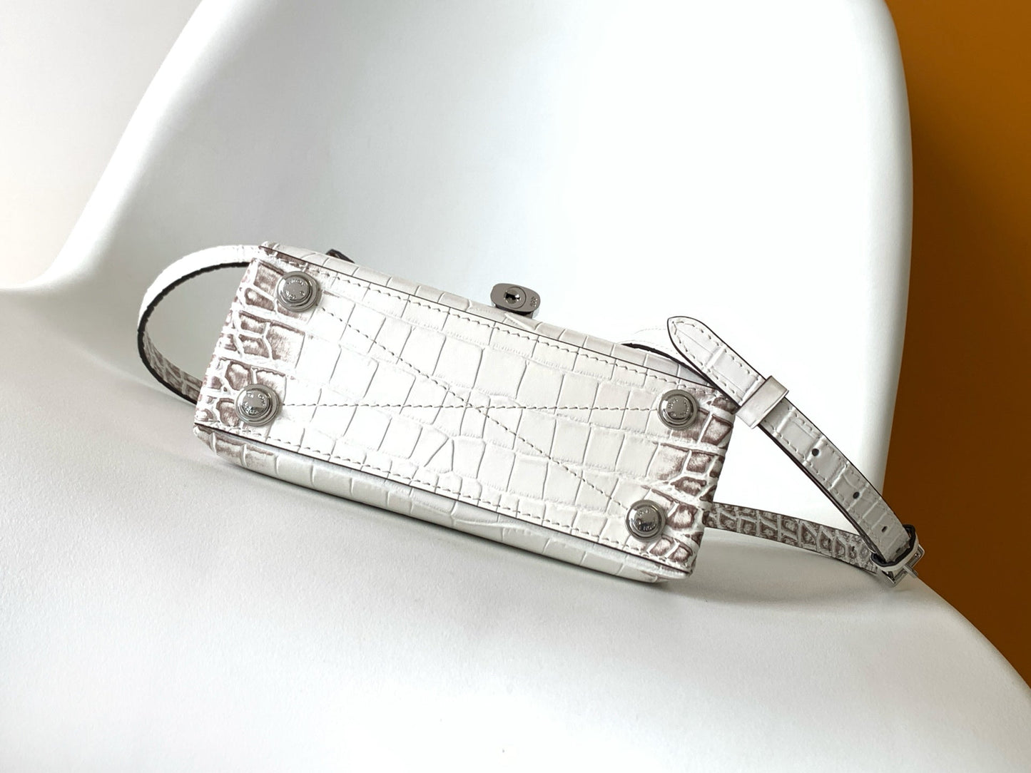 LV 25s Rose Des Vents Handbag 19cm White Crocodile Himalaya Metal HW mysite