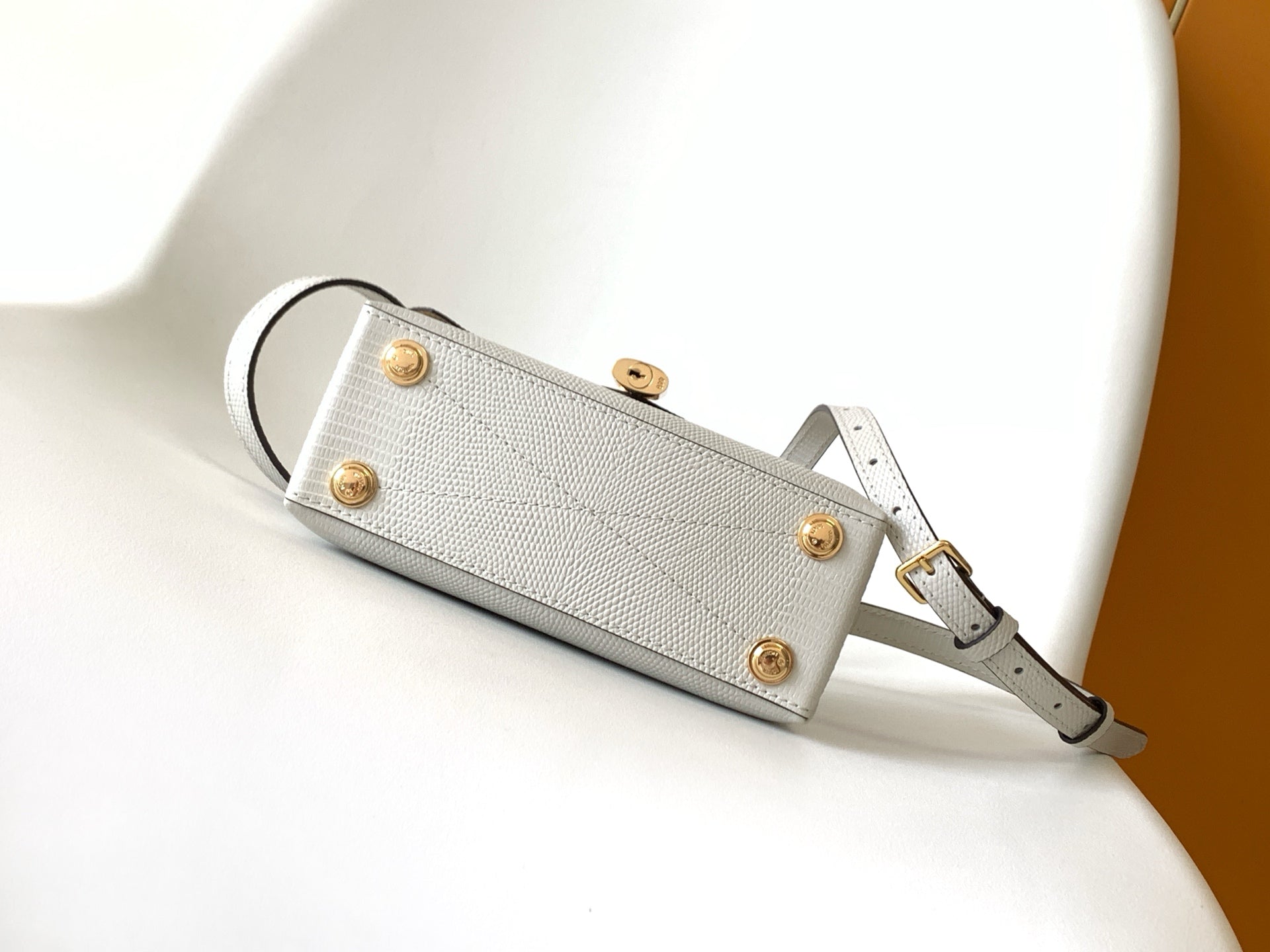 LV 25s Rose Des Vents Handbag 19cm White Lizard GHW mysite