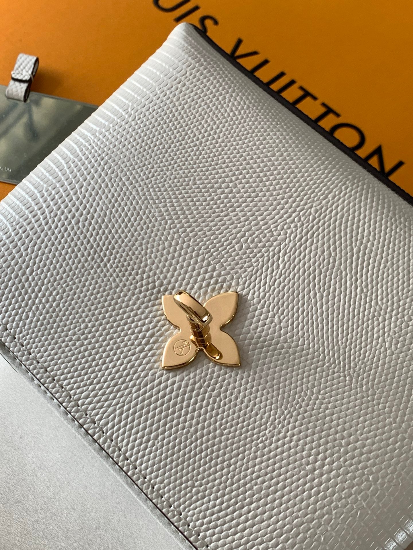 LV 25s Rose Des Vents Handbag 19cm White Lizard GHW mysite