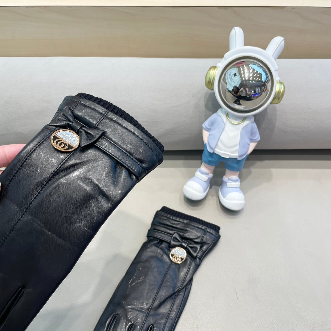 GLOVES ATTACHED BOW IN BLACK LAMBSKIN AND WOOL 429202 mysite