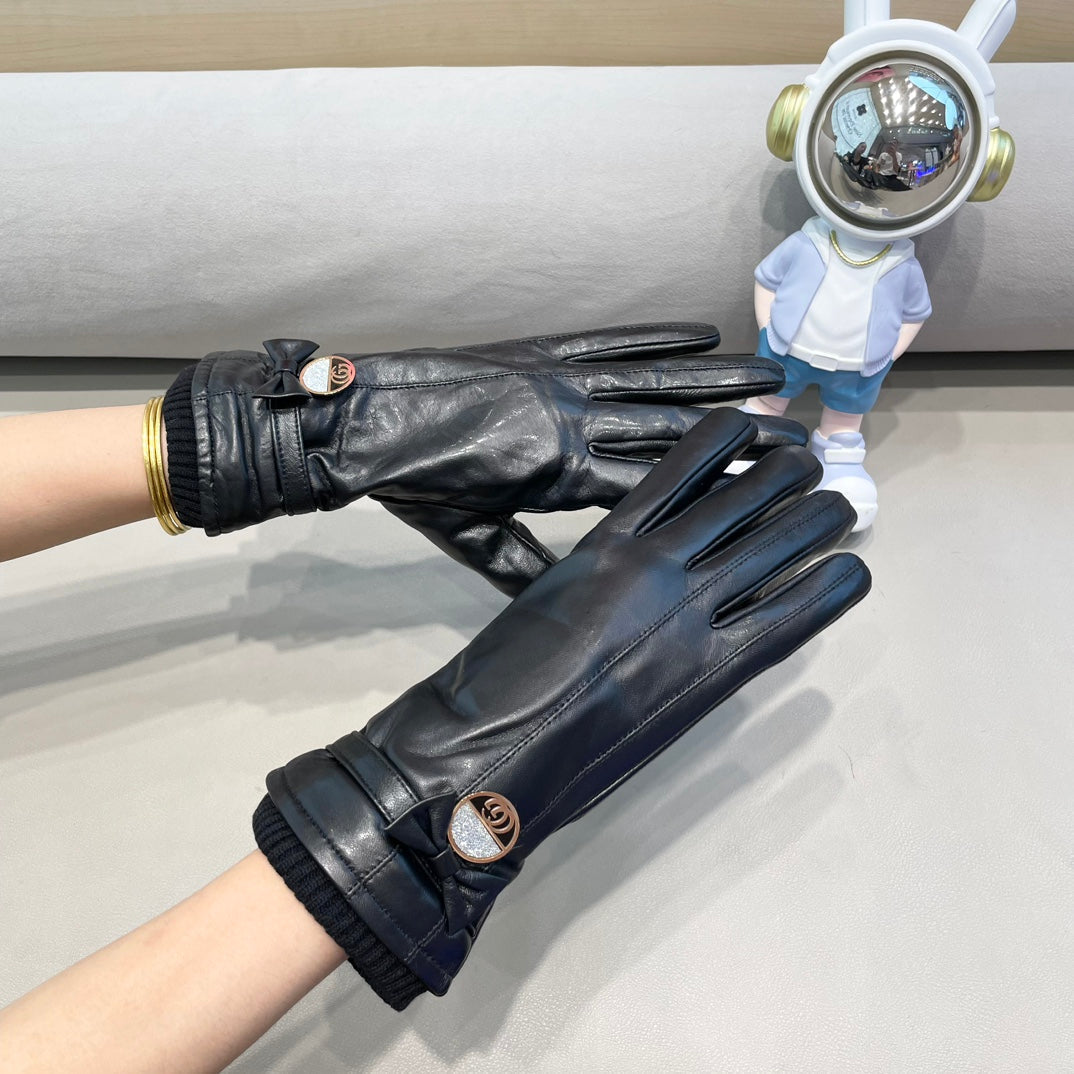 GLOVES ATTACHED BOW IN BLACK LAMBSKIN AND WOOL 429202 mysite