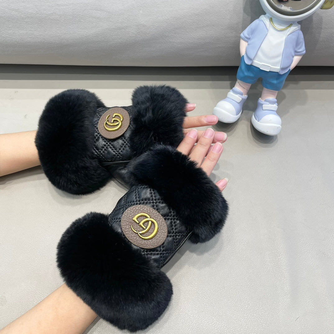 HALF-FINGER GLOVES IN BLACK RABBIT FUR AND LAMBSKIN 432564 mysite