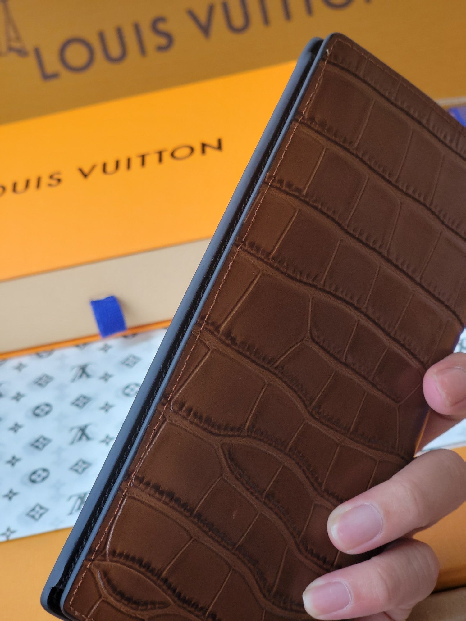 LV M81830 Brazza Wallet Brown Crocodile Leather mysite