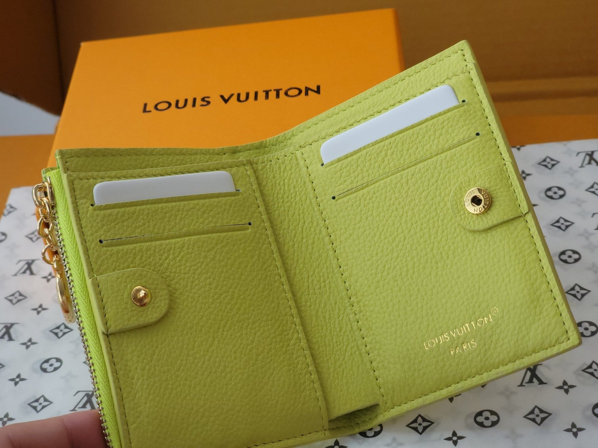 LV M14655 Lisa Wallet Light Green Monogram Embossed cowhide GHW mysite