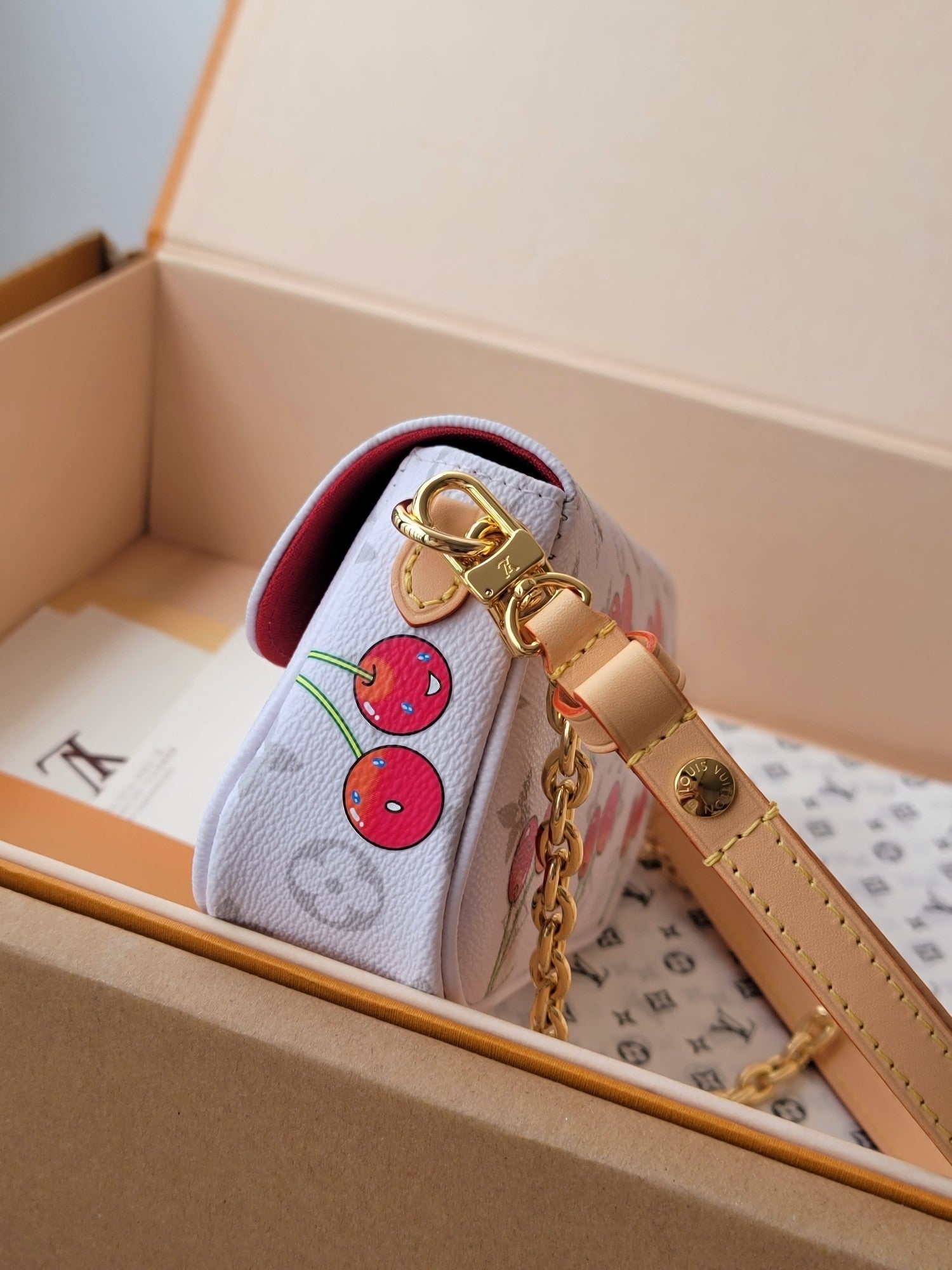 LV x TM M14239  Wallet On Chain Ivy White Monogram cherry Canvas GHW mysite