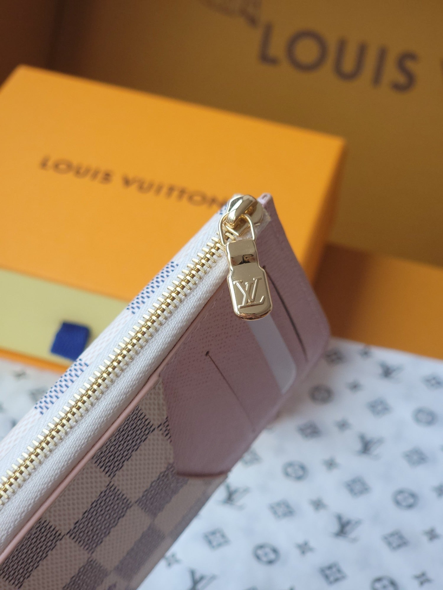 LV Card Holder Recto Verso White Damier Canvas & Cowhide GHW mysite
