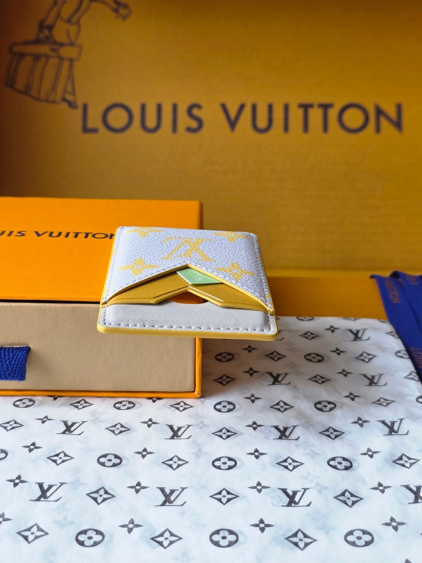 LV M15033 Porte-Cartes Magnet Gray Yellow Monogram Glow Canvas & Cowhide mysite