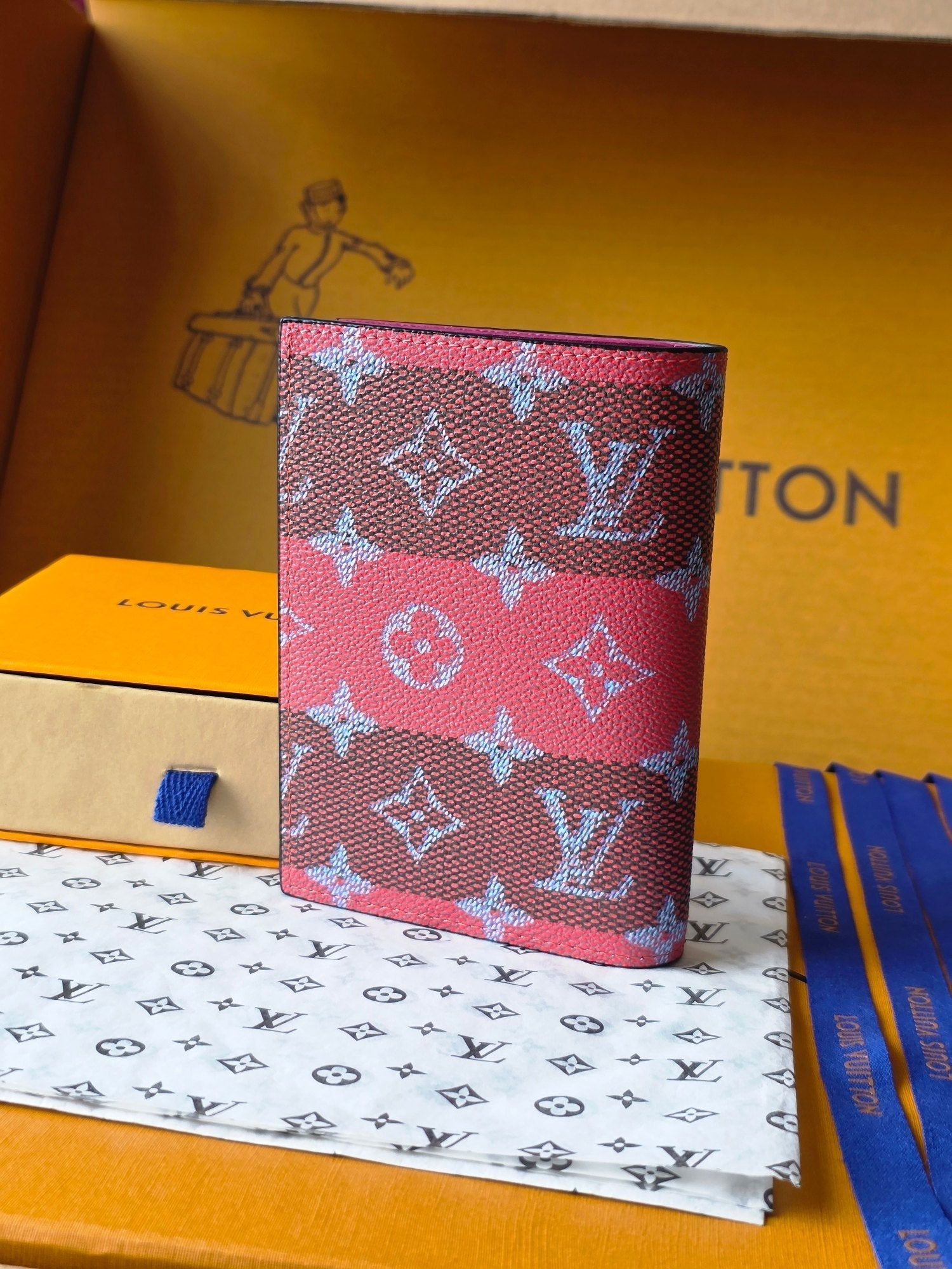 LV M26538 Passport Cover Red Black Cowhide mysite