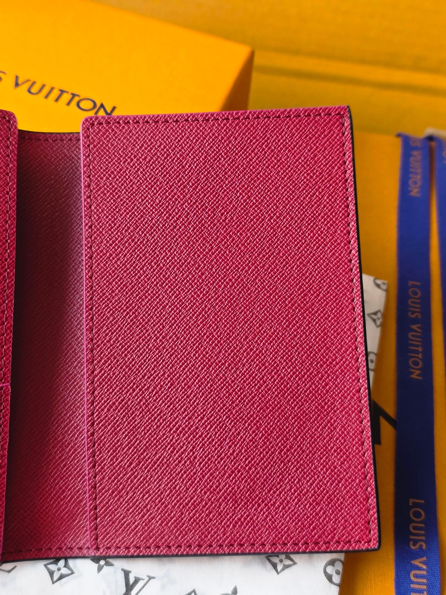 LV M26538 Passport Cover Red Black Cowhide mysite