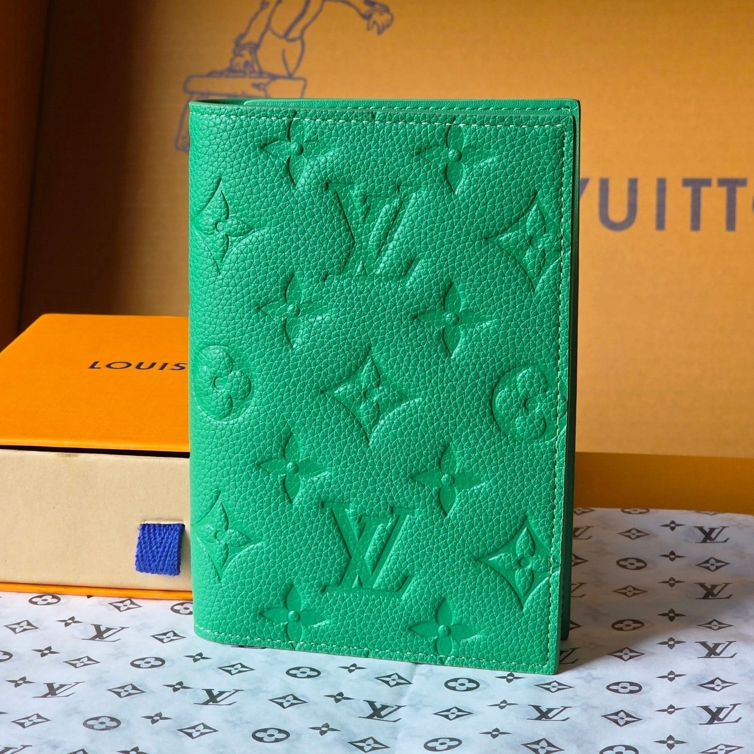 LV M25992 Pocket Organizer Wallet  Bamboo Green Taurillon Monogram leather mysite