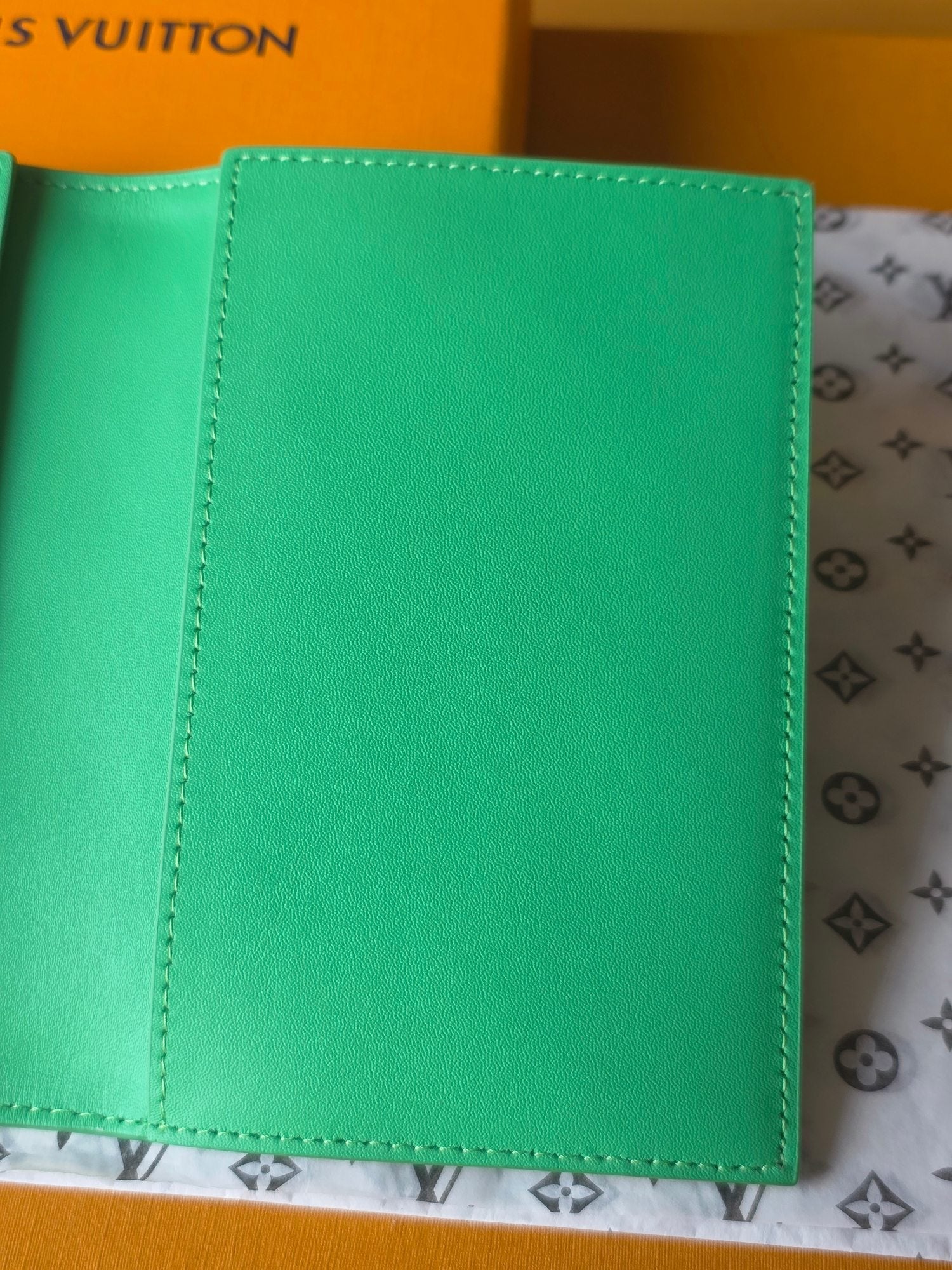 LV M25992 Pocket Organizer Wallet  Bamboo Green Taurillon Monogram leather mysite