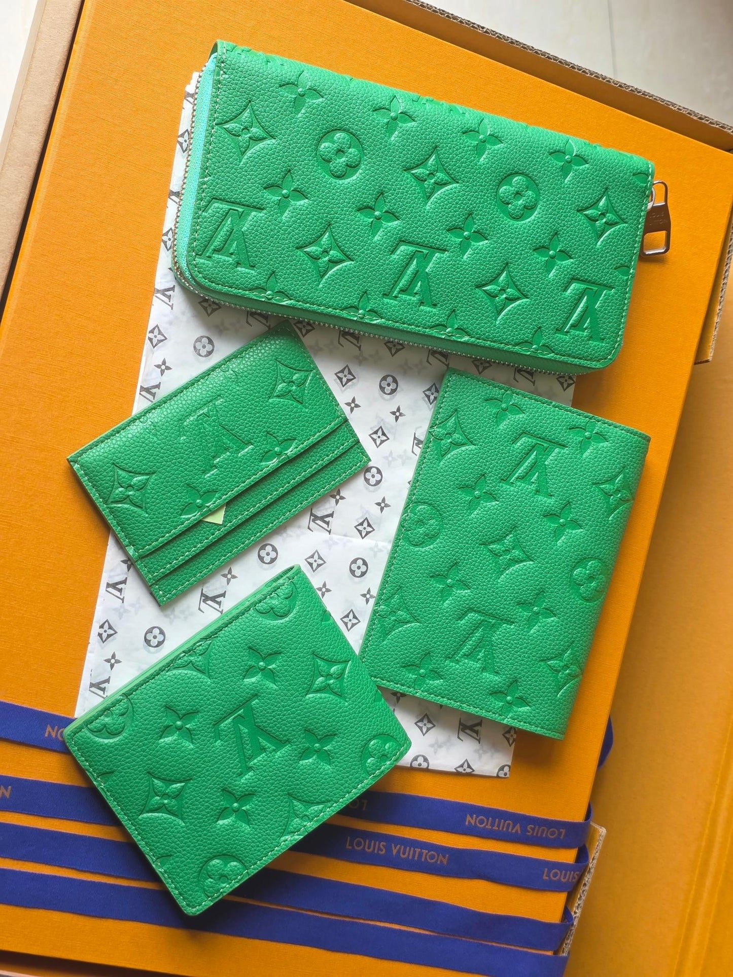 LV M25998 Double Card Holder Bamboo Green Taurillon Monogram leather mysite