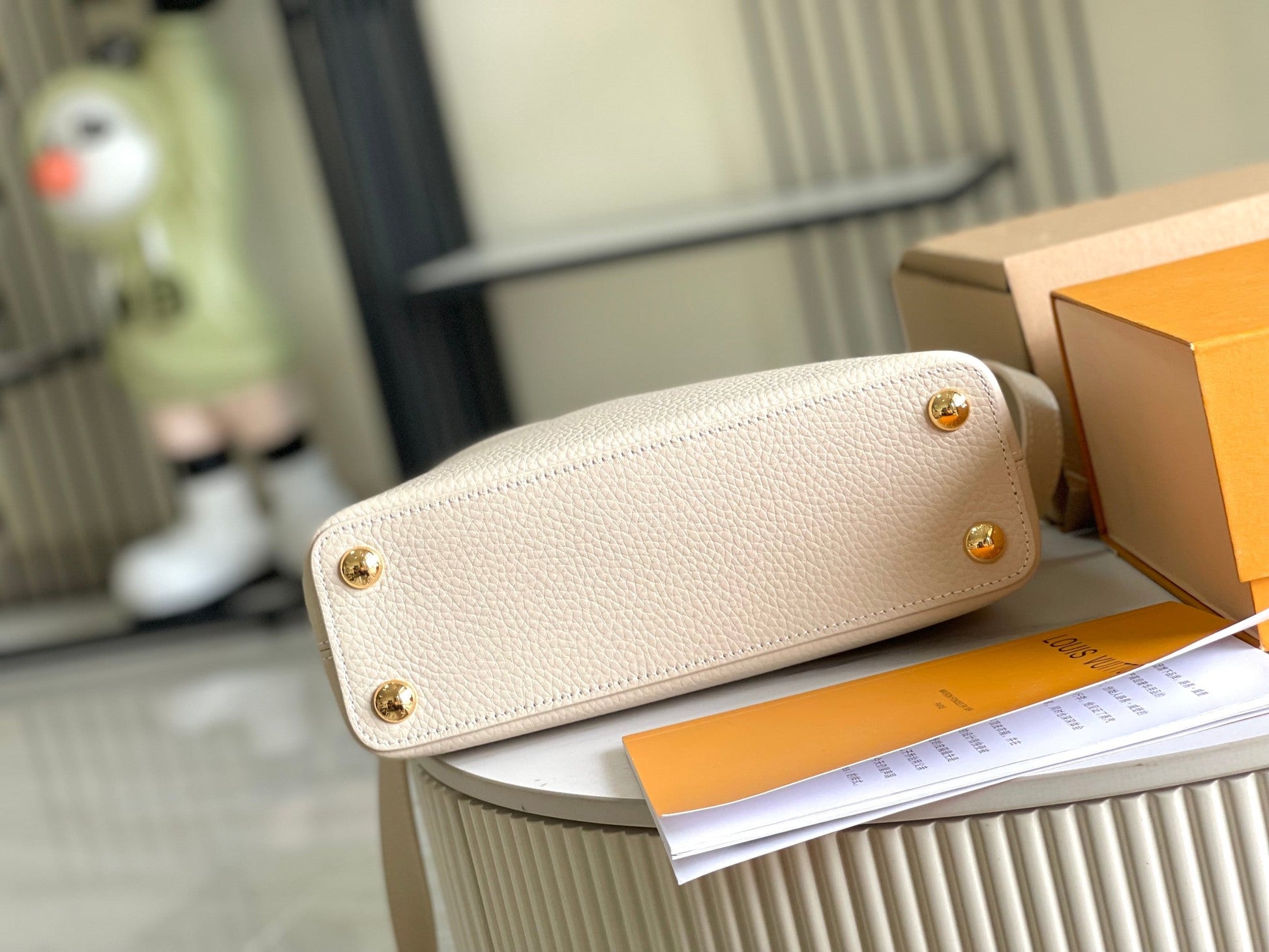 CAPUCINES MINI 21 BEIGE TAURILLON GOLD HARDWARE mysite