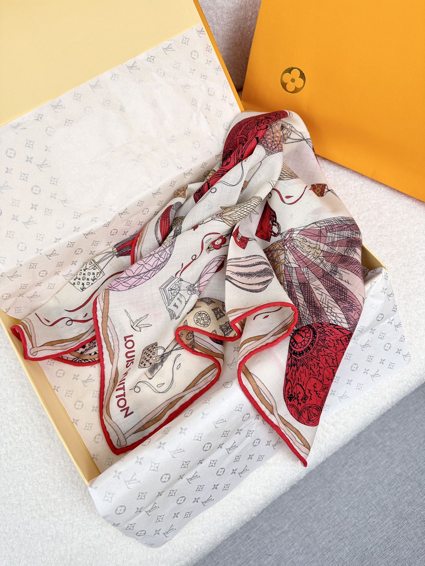 UP AND AWAY 70 CM SQUARE SILK SCARF COLORFUL 399801 mysite