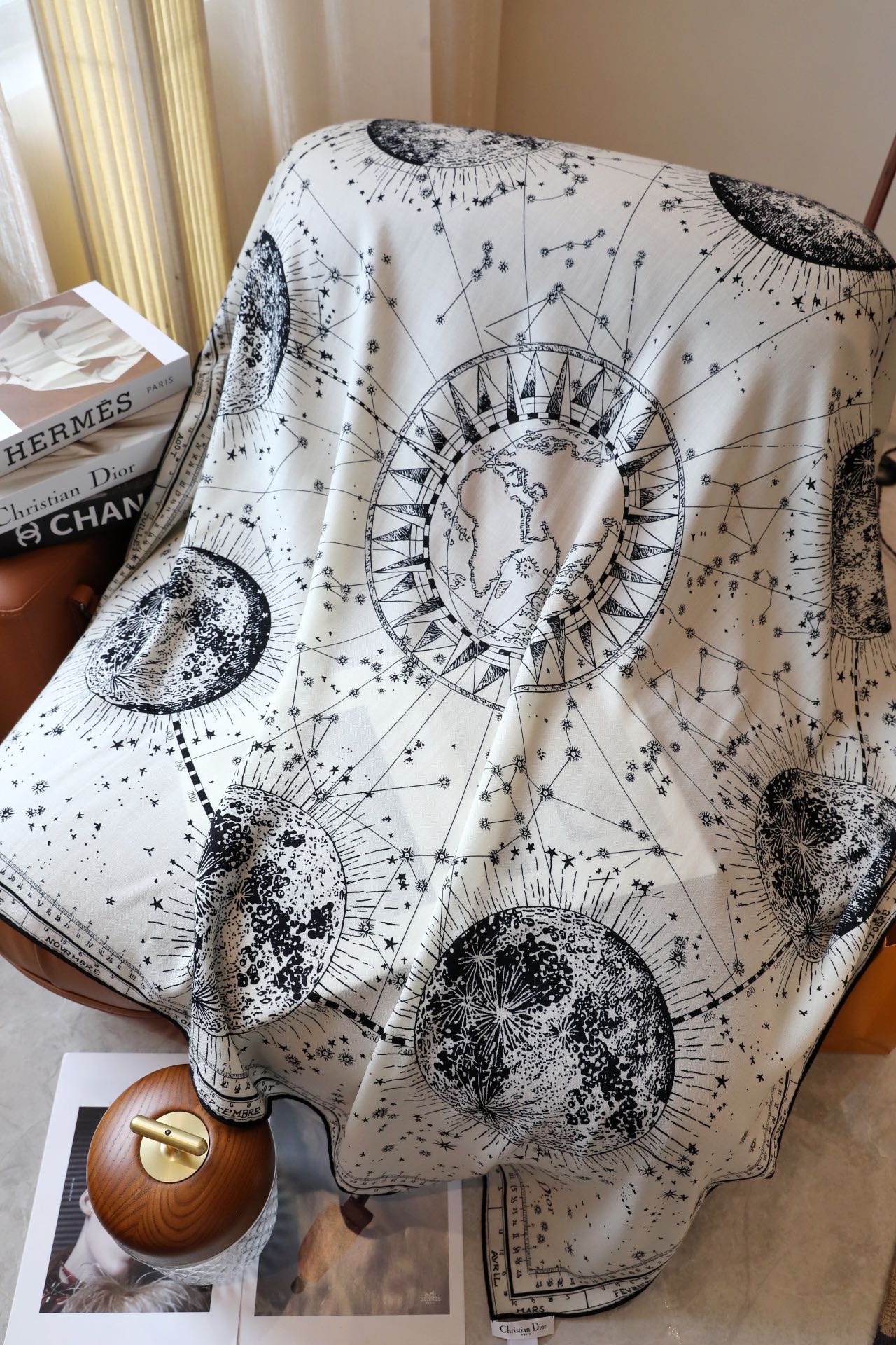 SQUARE SCARF 140 CM IN WHITE MIX BLACK MONOGRAM SILK 393135 mysite