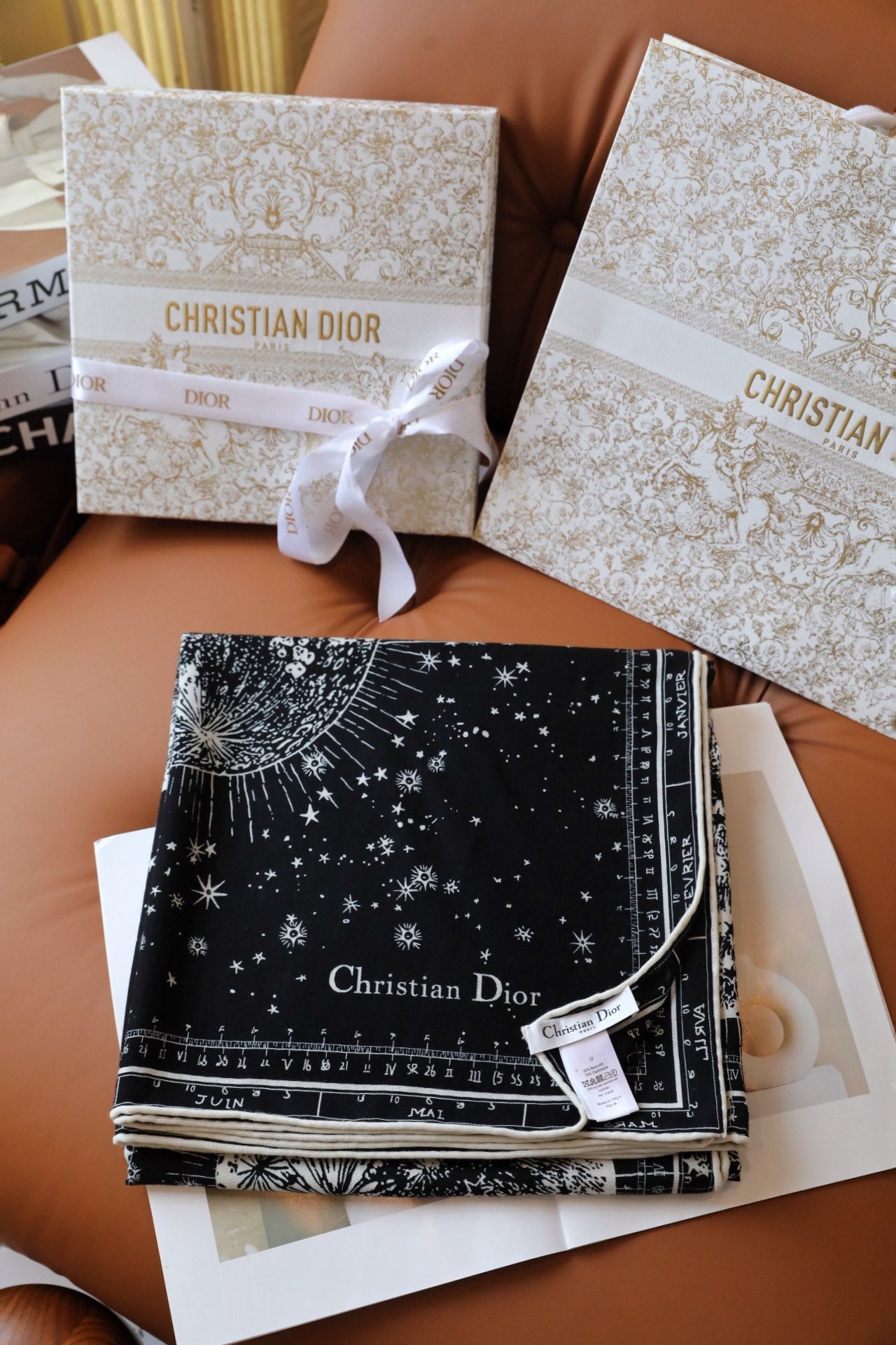 SQUARE SCARF 140 CM IN BLACK MIX WHITE MONOGRAM SILK 393136 mysite