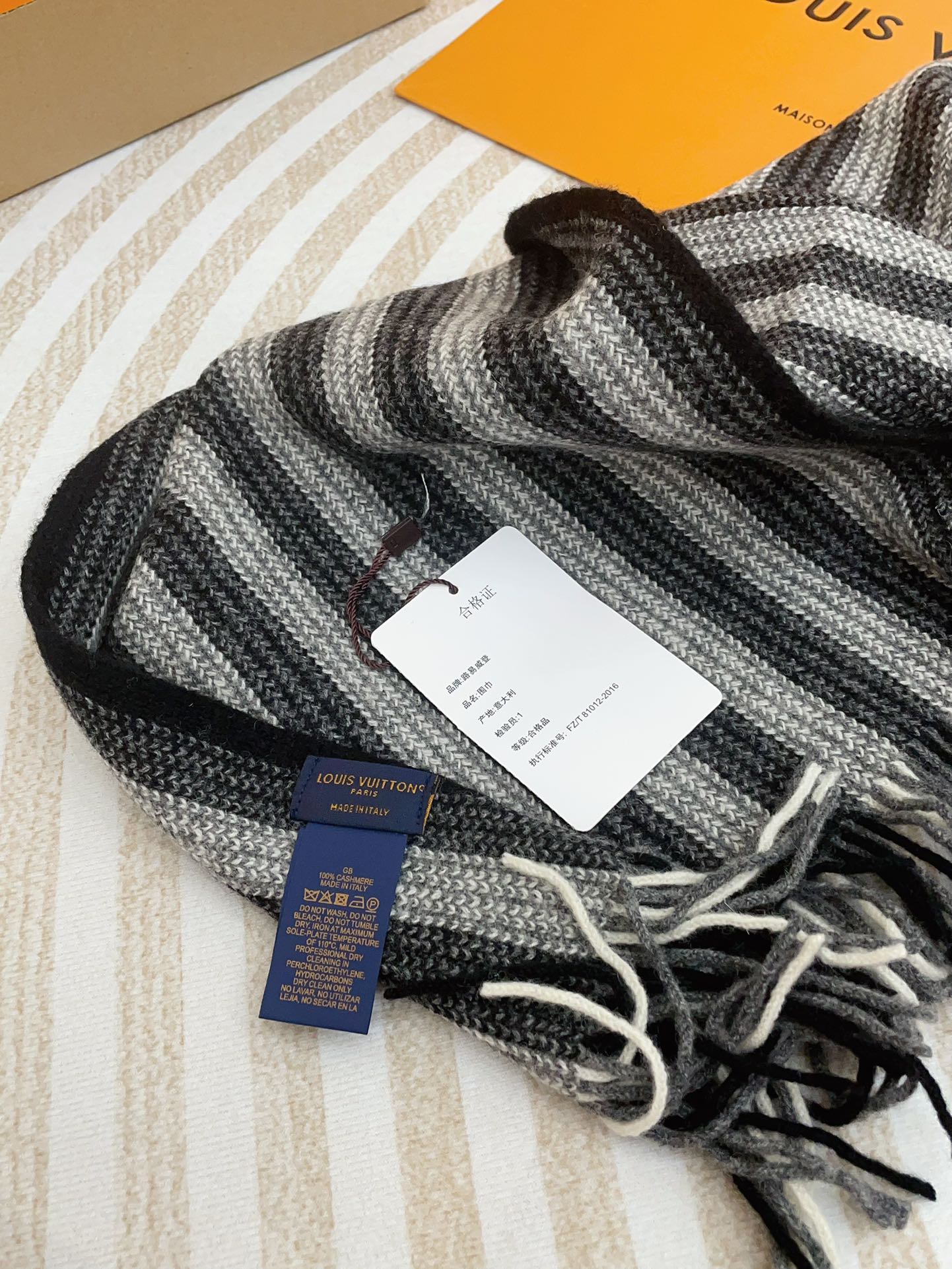 KNITTED SCARF 180 CM IN BLACK MIX GRAY CASHMERE 388179 mysite