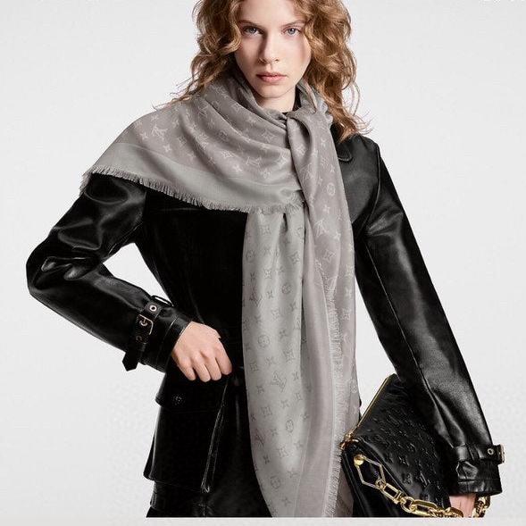 DUOGRAM SCARF 140 CM IN LIGHT GRAY SILK 396240 mysite