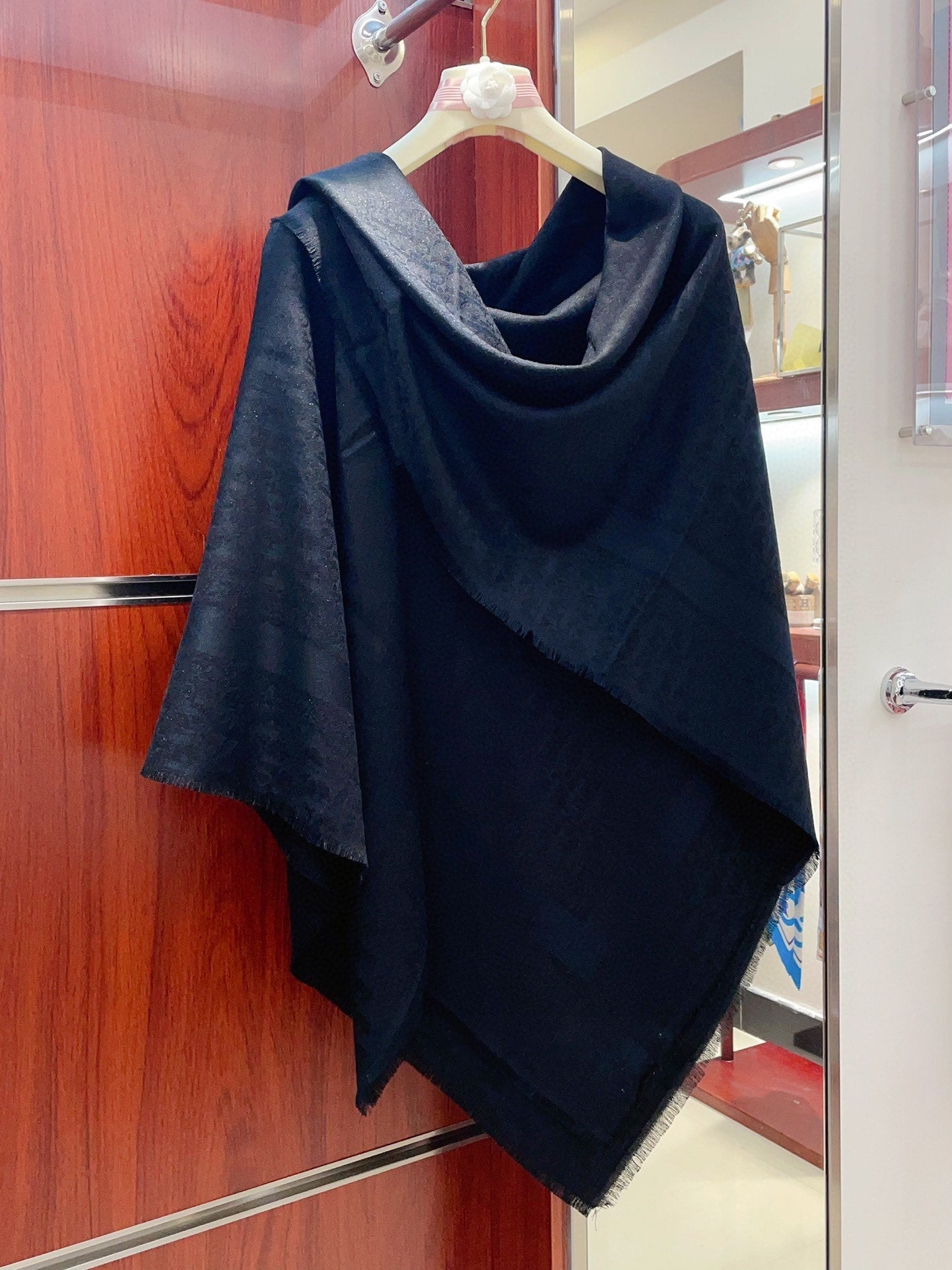 SQUARE SCARF 140 CM IN NAVY BLUE WOOL AND SILK  408662 mysite