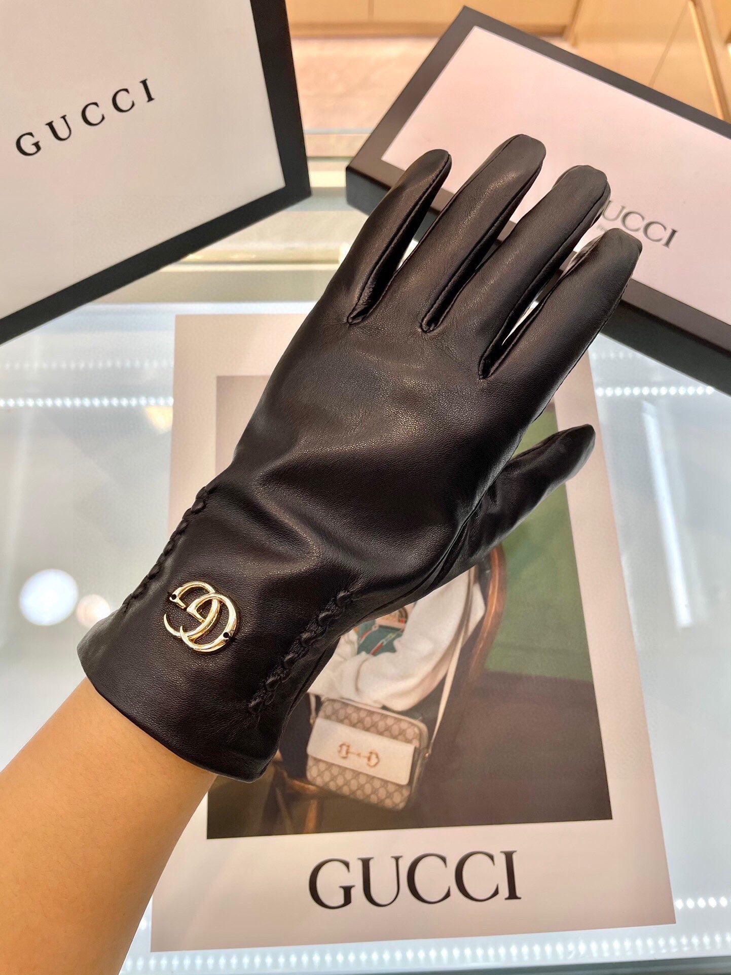 GLOVES IN BLACK LAMBSKIN AND FLEECE LINING 441830 mysite