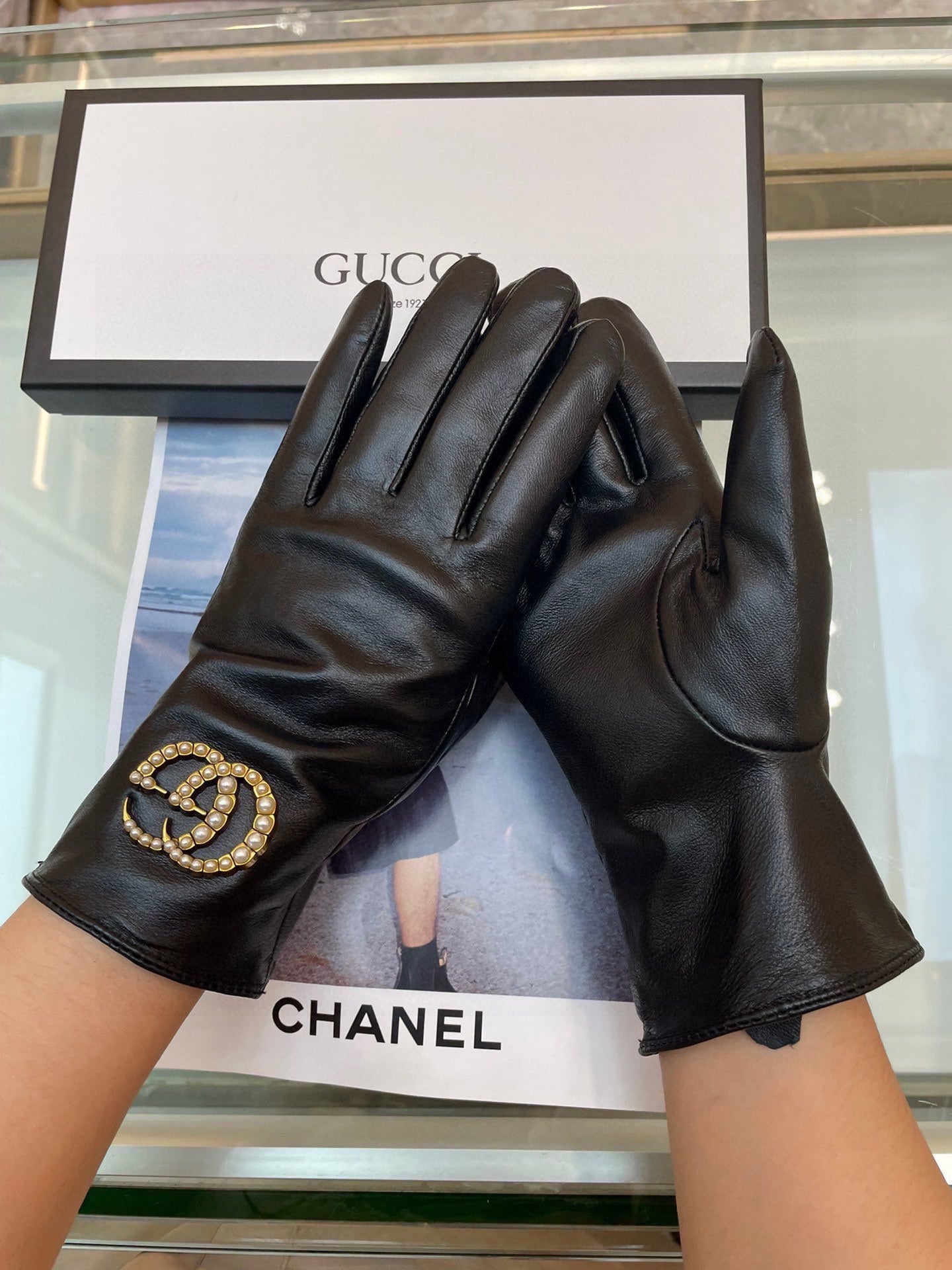 GLOVES IN BLACK LAMBSKIN AND FLEECE LINING 465050 mysite