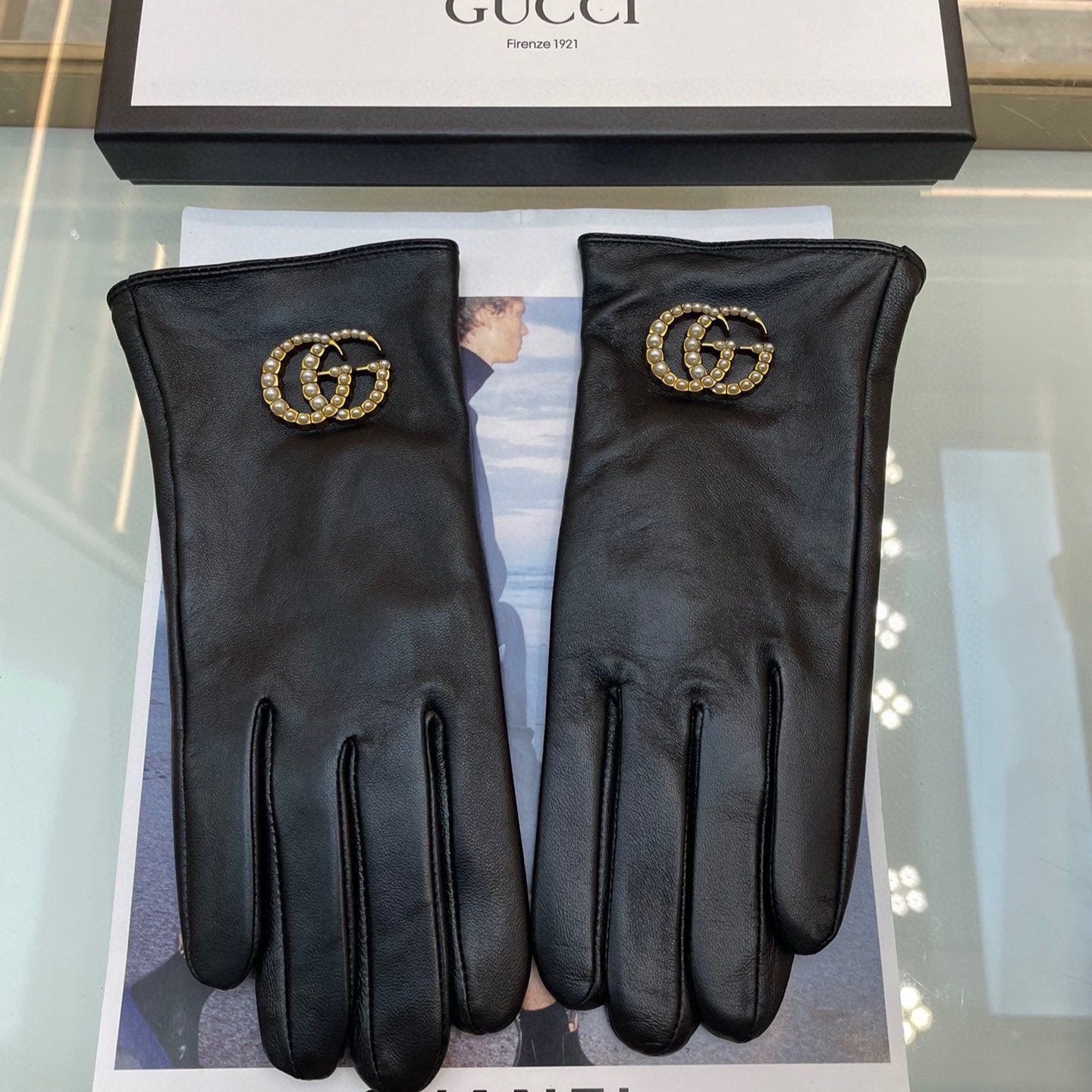GLOVES IN BLACK LAMBSKIN AND FLEECE LINING 465050 mysite